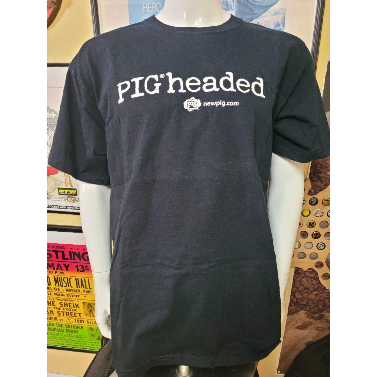 Gildan VINTAGE New Pig Pigheaded T Shirt XL Black 100% Cotton Gildan Graphic Tee Men Short Sleeve XL Clothing Mens Size US XL / EU 56 / 4 - 2 Thumbnail