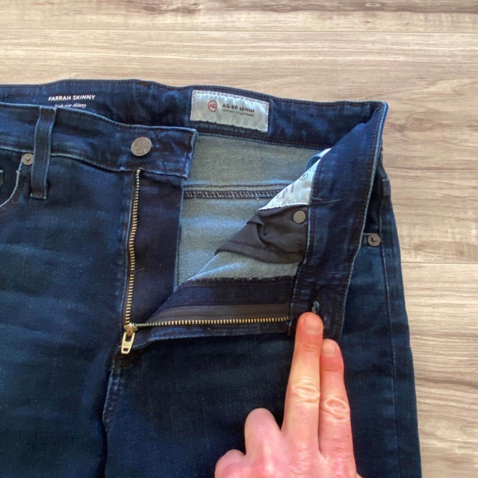 AG Adriano Goldschmied Adriano Goldschmied Farrah High-Rise Skinny Jeans - 29R Size 29" - 7 Thumbnail