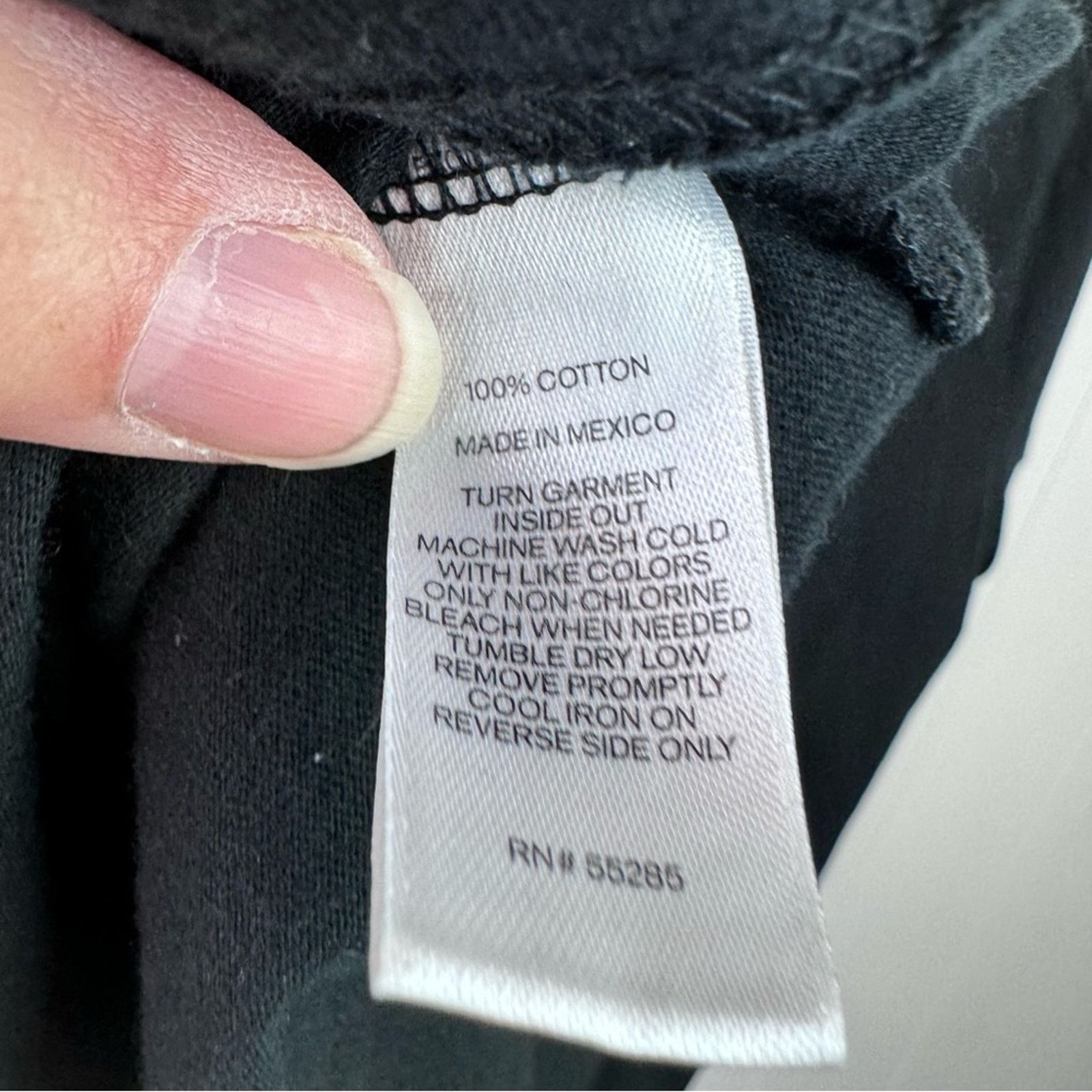 Express Express Black Cotton Graphic Tee Shirt Men’s Size Large Size US L / EU 52-54 / 3 - 11 Thumbnail