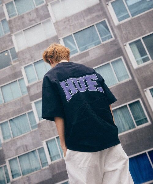 Huf HUF Summer 22 Spellout Backhitt football T-shirt Size US M / EU 48-50 / 2 - 5 Thumbnail