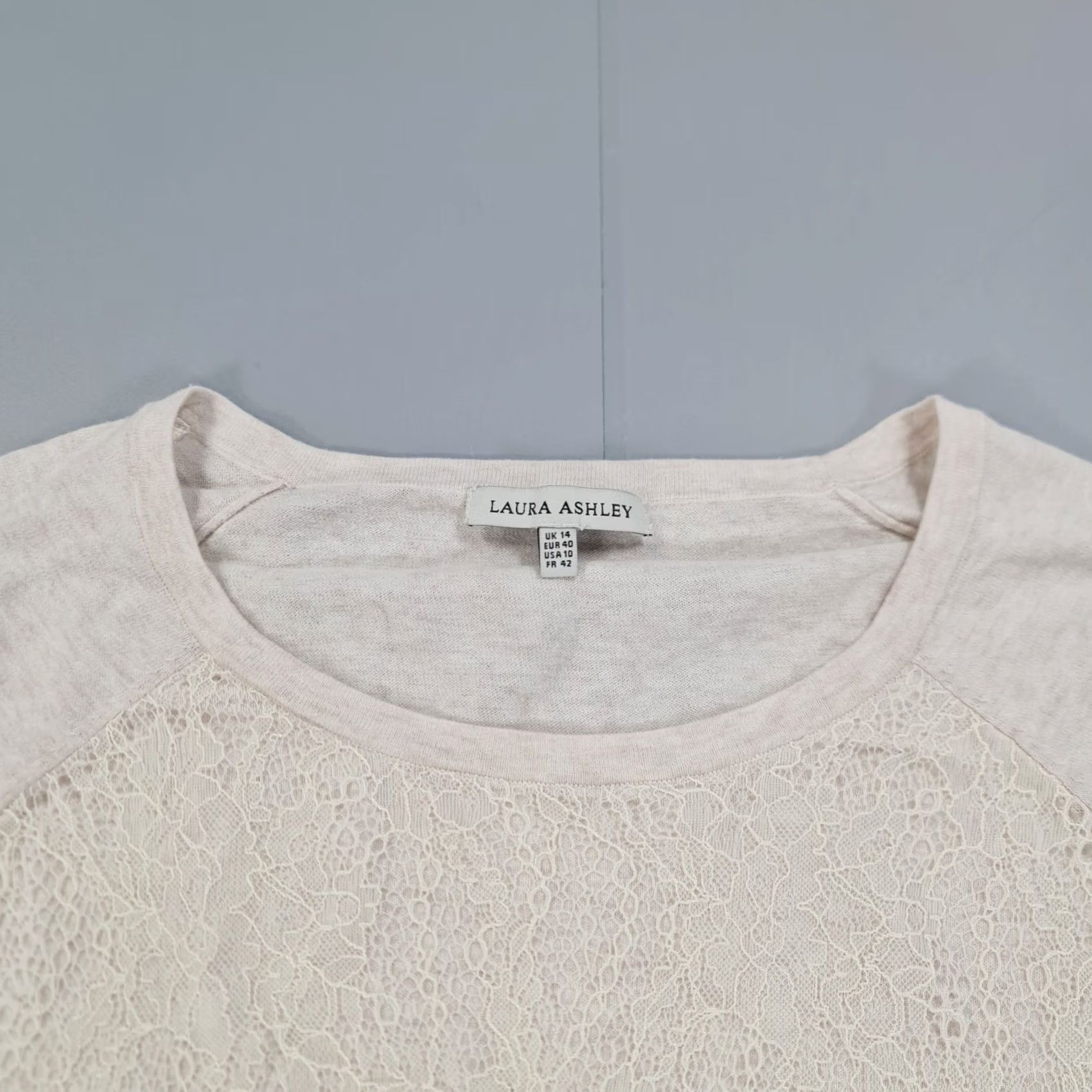 Laura Ashley Laura Ashley Jumper Womens 14 UK Beige Cotton Knit Lace Front Soft Top Size XL / US 12-14 / IT 48-50 - 2 Thumbnail