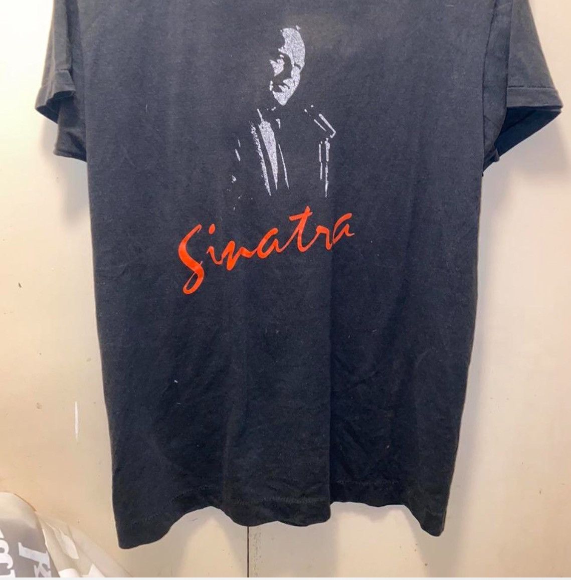 Band Tees Frank sinatra vintage tshirt used size XL Size US XL / EU 56 / 4 - 7 Thumbnail