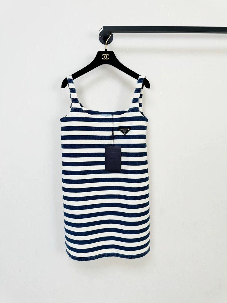 Prada Prada Dress 2502-Nextarrow Size XXS / US 00 / IT 34 - 1 Thumbnail