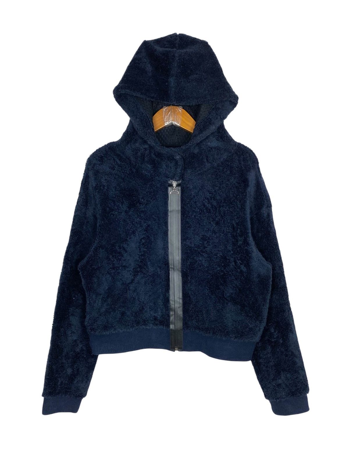 Japanese Brand Rare‼️ Aula Japan Crop Deep Pile Hoodie Made in Japan Size S / US 4 / IT 40 - 1 Thumbnail