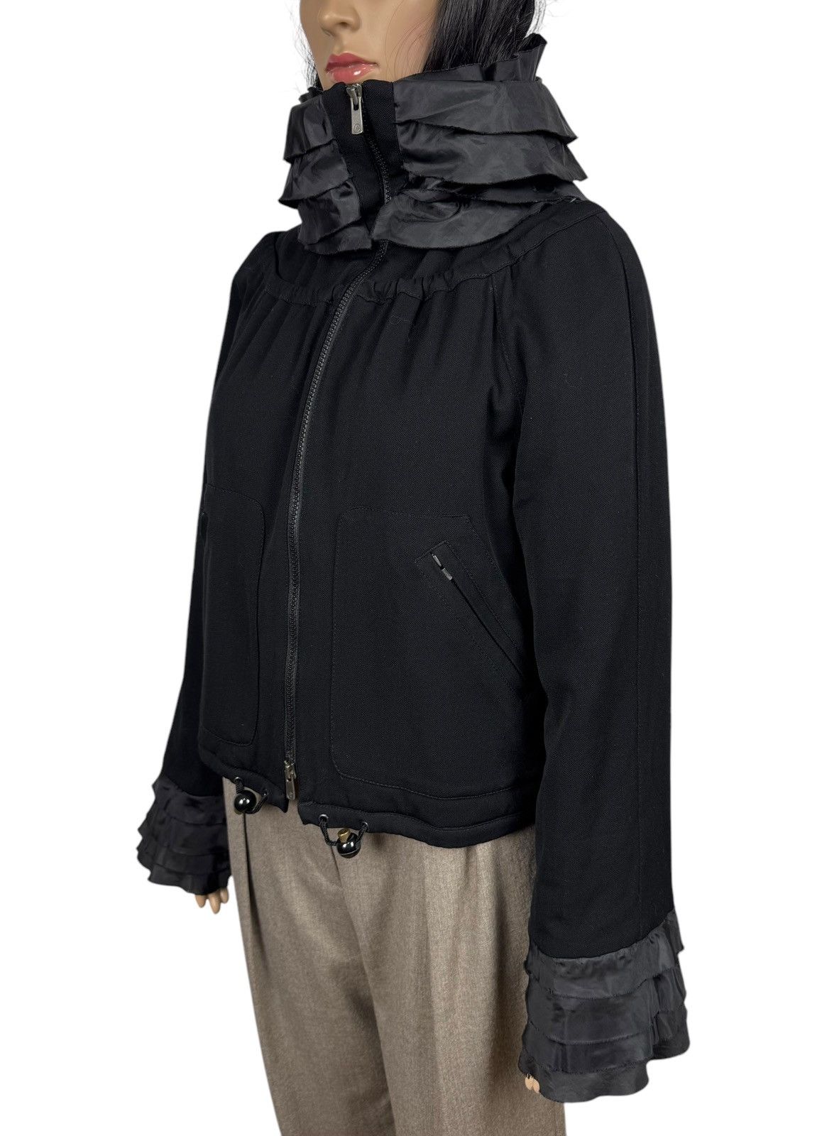 Armani Collezioni Armani Collezioni Wool Zip Jacket Ruffle Trim size IT42 Size M / US 6-8 / IT 42-44 - 4 Thumbnail