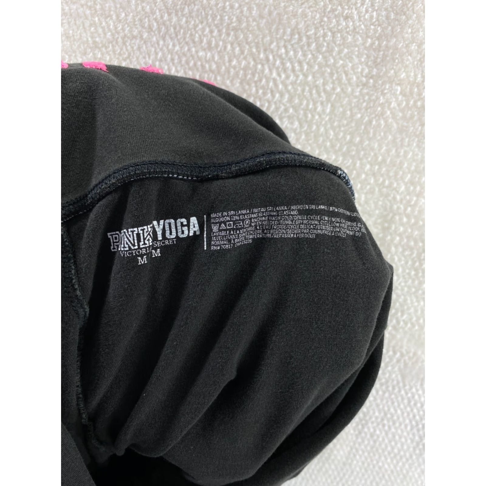 Victoria's Secret VINTAGE Victoria's Secret Love Pink Sequins Yoga Women Activewear Tight Black Leggings Med Size 32" / US 10 / IT 46 - 7 Thumbnail