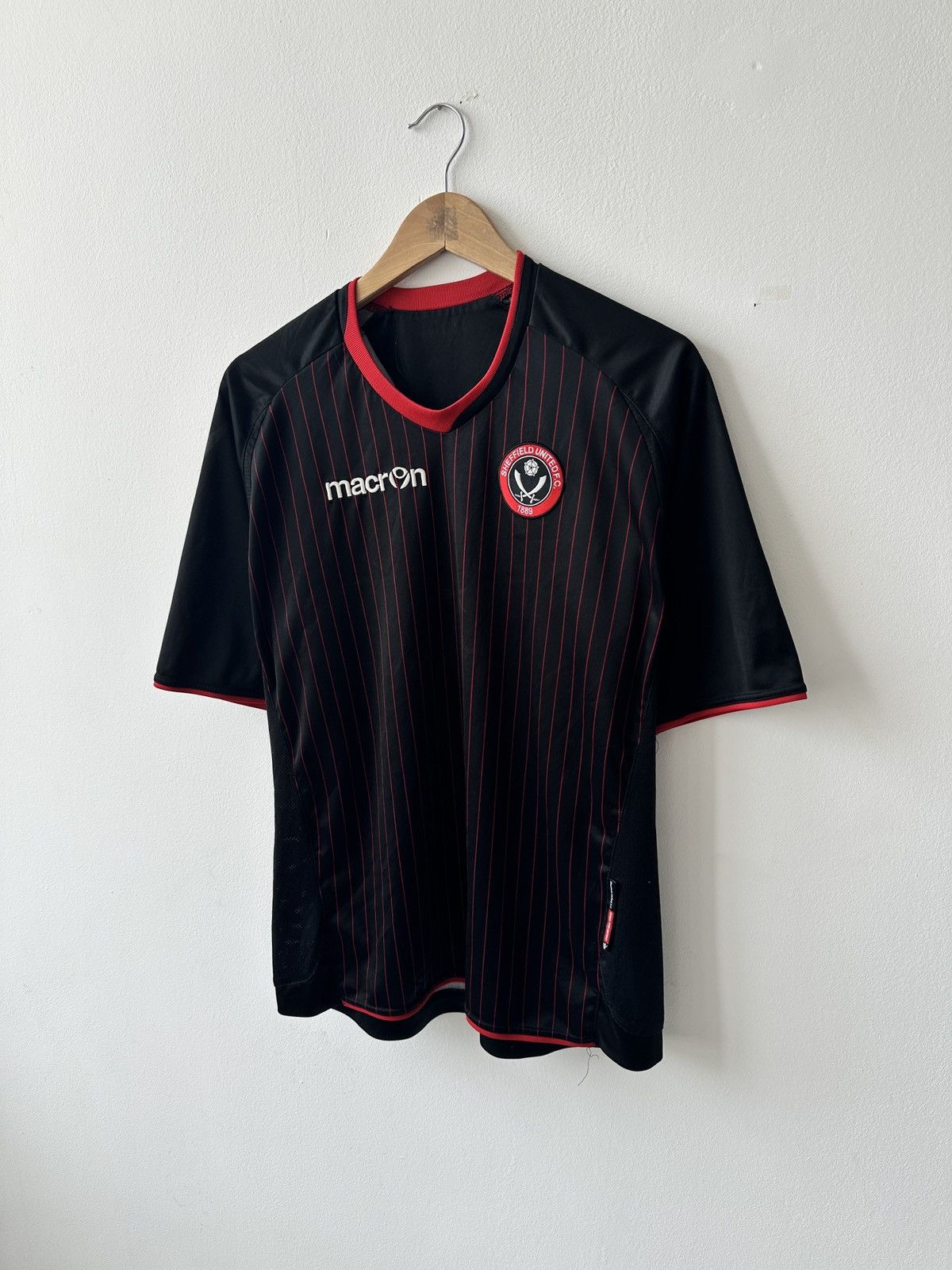 Macron Sheffield United Jersey Away football shirt 2010/11 Macron Size US L / EU 52-54 / 3 - 3 Thumbnail