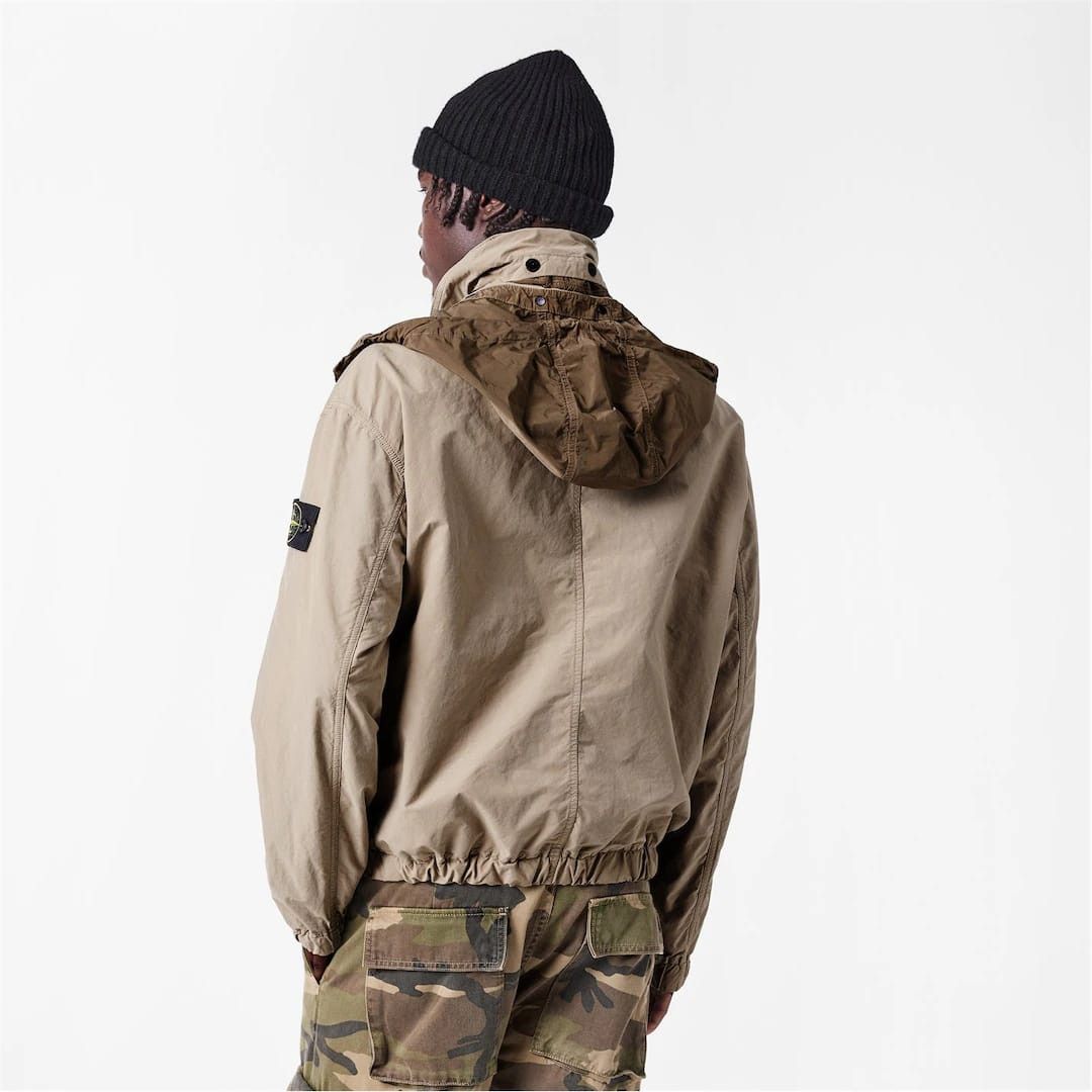 Stone Island o1g2r1mq0526 Technical Coach Jacket in Beige Size US M / EU 48-50 / 2 - 4 Thumbnail