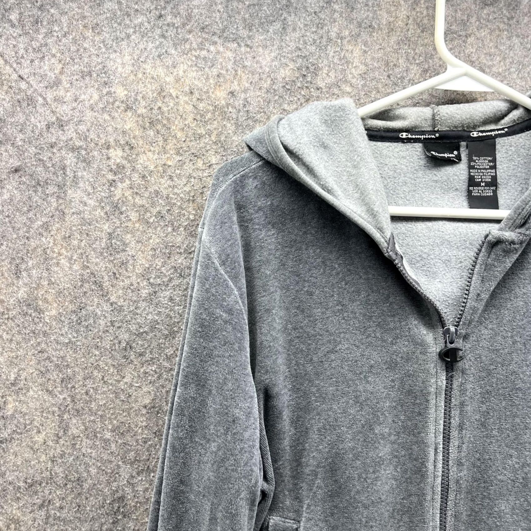 Champion VINTAGE Champion Sweater Women M Gray Full Zip Hoodie Logo Cotton Fleece 2000s Mens Womens Boys Girls Size M / US 6-8 / IT 42-44 - 3 Thumbnail