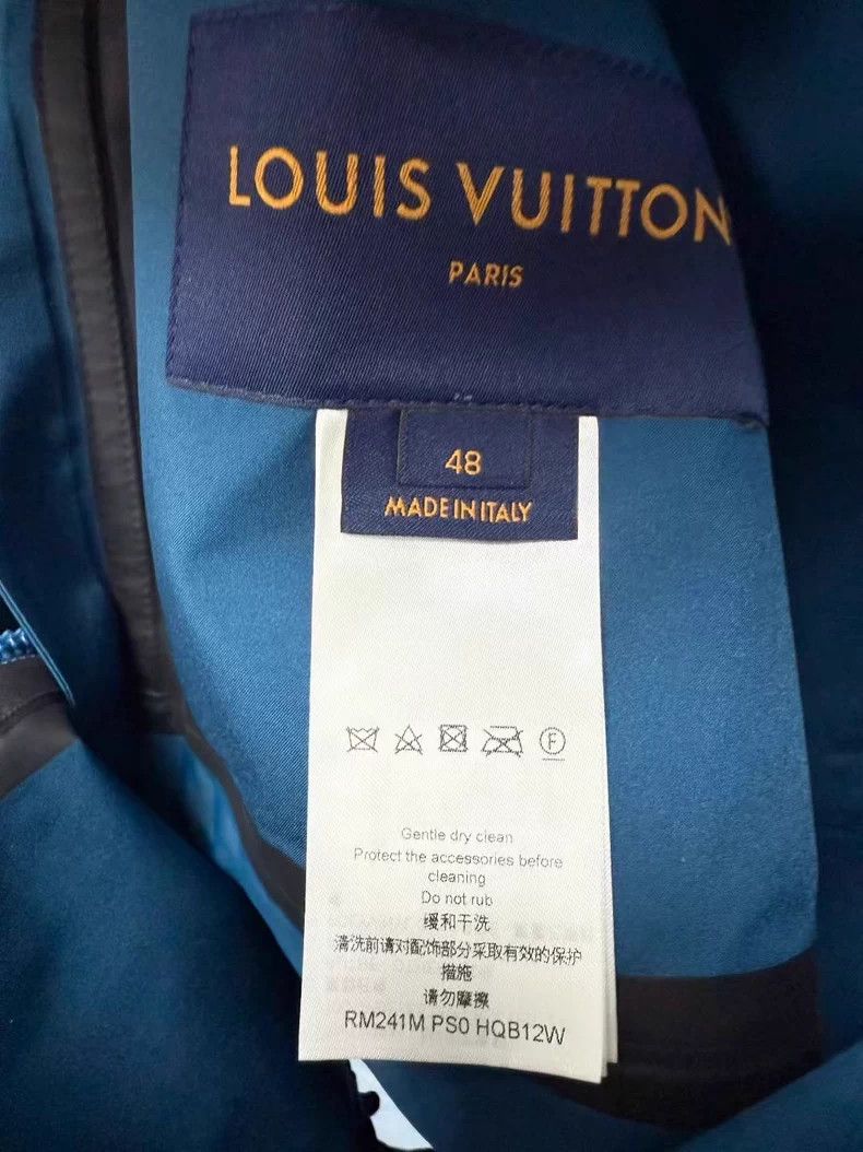 Louis Vuitton Louis Vuitton Blue Offset Lettering Back Logo Trooper Jack Size US M / EU 48-50 / 2 - 4 Thumbnail