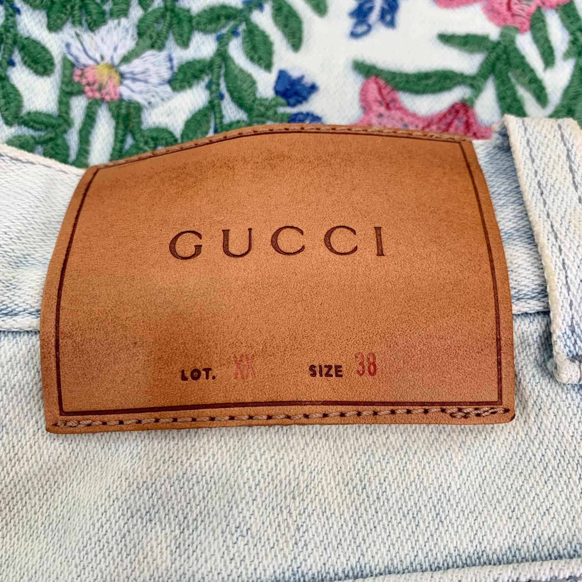 Gucci X9192 Gucci Denim A-Line Skirt With Vibrant Floral Embroider Size 38" / US 16 / IT 52 - 6 Thumbnail