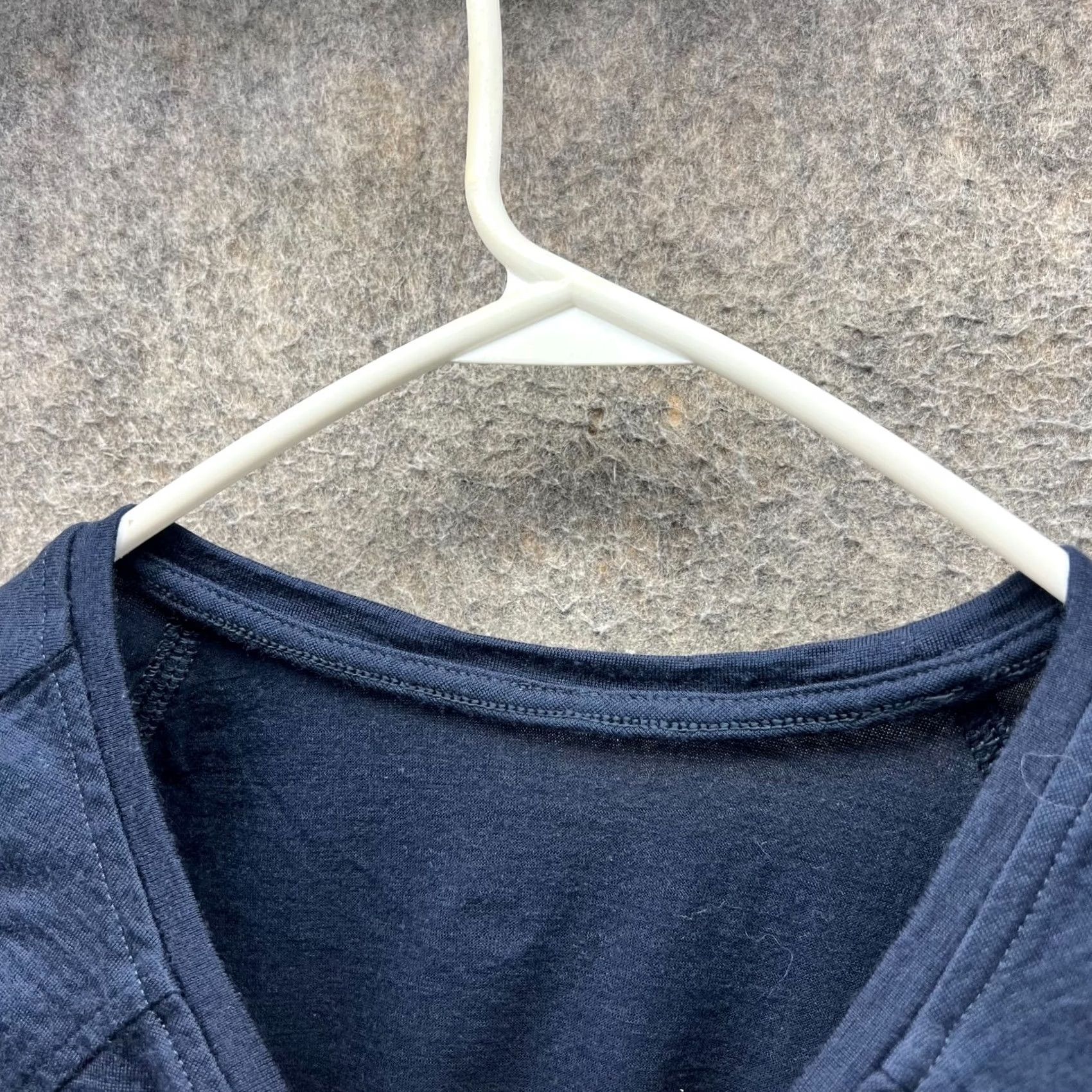 Lululemon Lululemon Shirt Womens 2 Blue Navy Long Sleeve T-Shirt Pullover Crew Neck Athletic Gym Swiftly Tech Run Jog Activewear Front-Runner Style Womens Size XS / US 0-2 / IT 36-38 - 7 Thumbnail