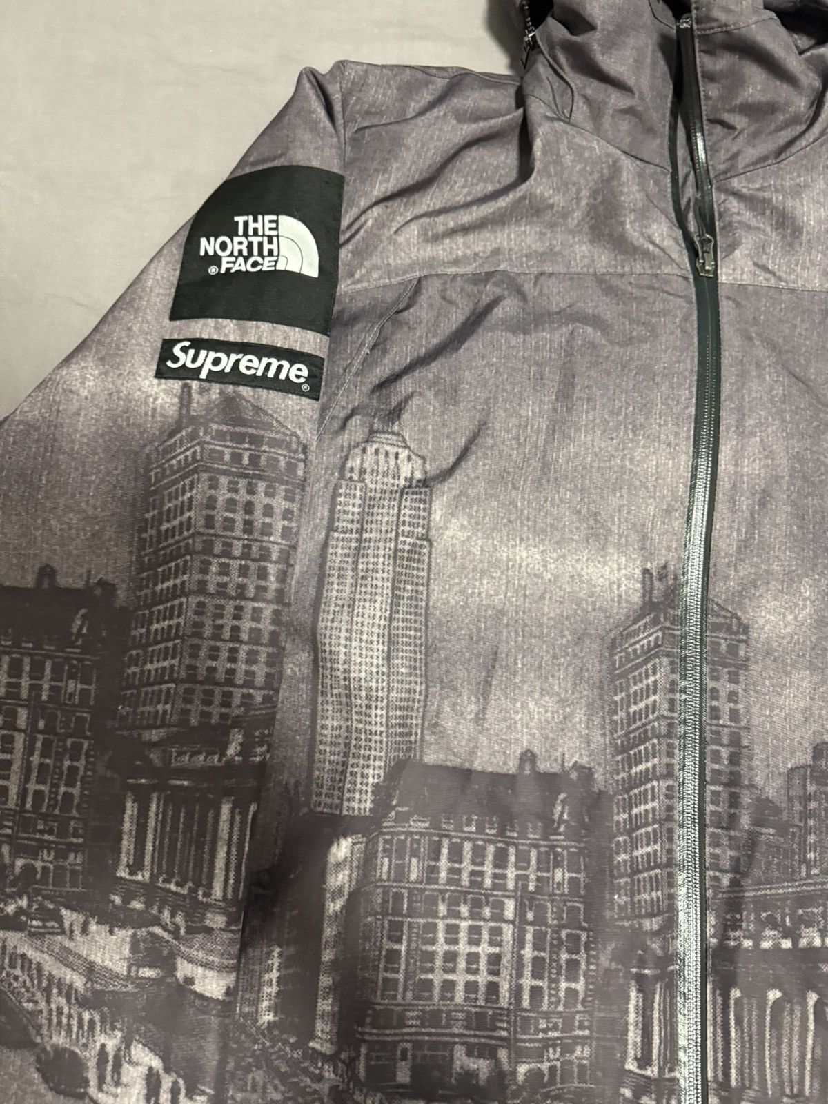Supreme × The North Face Supreme TNF the north face 08ss night summit skyline jacket Size US XL / EU 56 / 4 - 5 Thumbnail