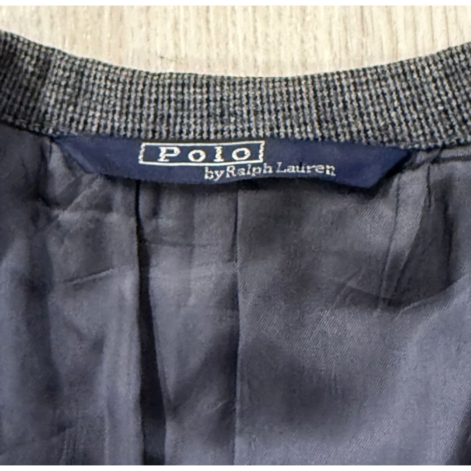 Ralph Lauren VINTAGE Ralph Lauren Blazer Wool Tweed Herringbone 40R Single-Breasted Notch Lapel 2 Button Gray Mens USA 70s Dad Designer Hipster Western USA Size US L / EU 52-54 / 3 - 6 Thumbnail