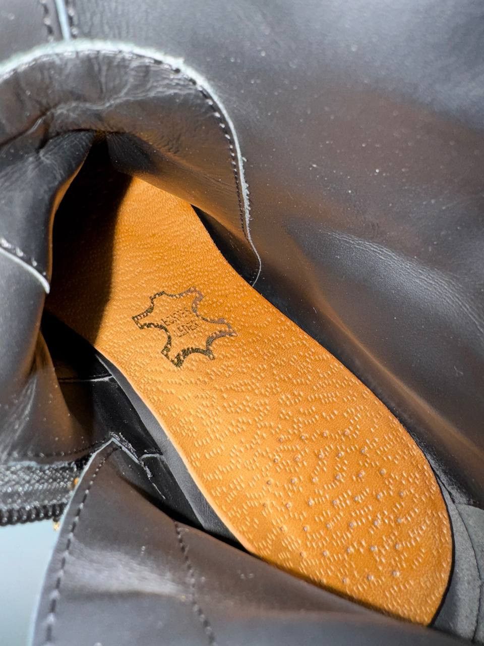 Tod's Tod’s Women’s Leather Riding Boots Black Gold Logo Size 36 Size US 6 / IT 36 - 9 Thumbnail