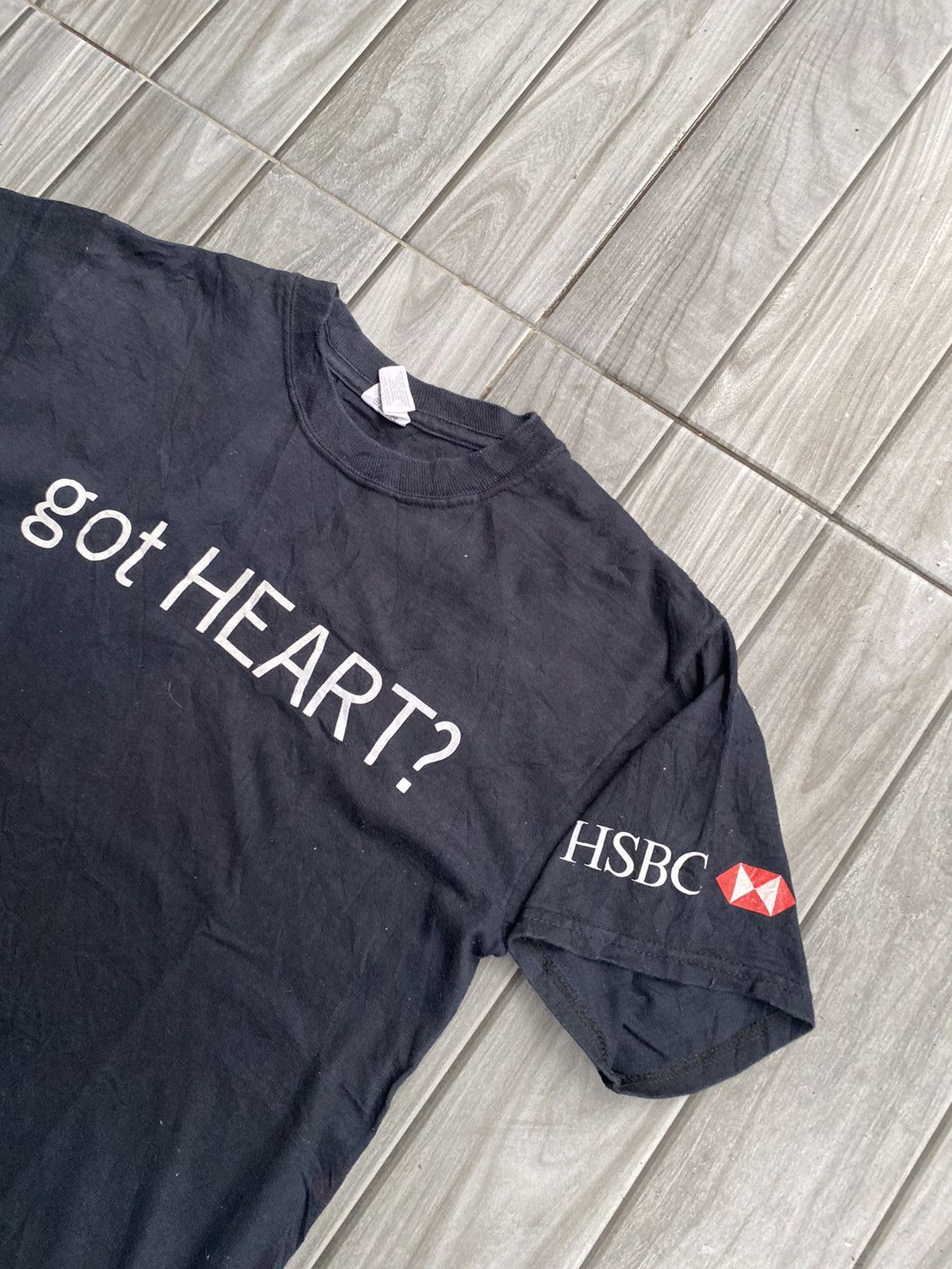 Jerzees × Vintage Vintage hsbc got heart ? Tee Size US S / EU 44-46 / 1 - 2 Thumbnail