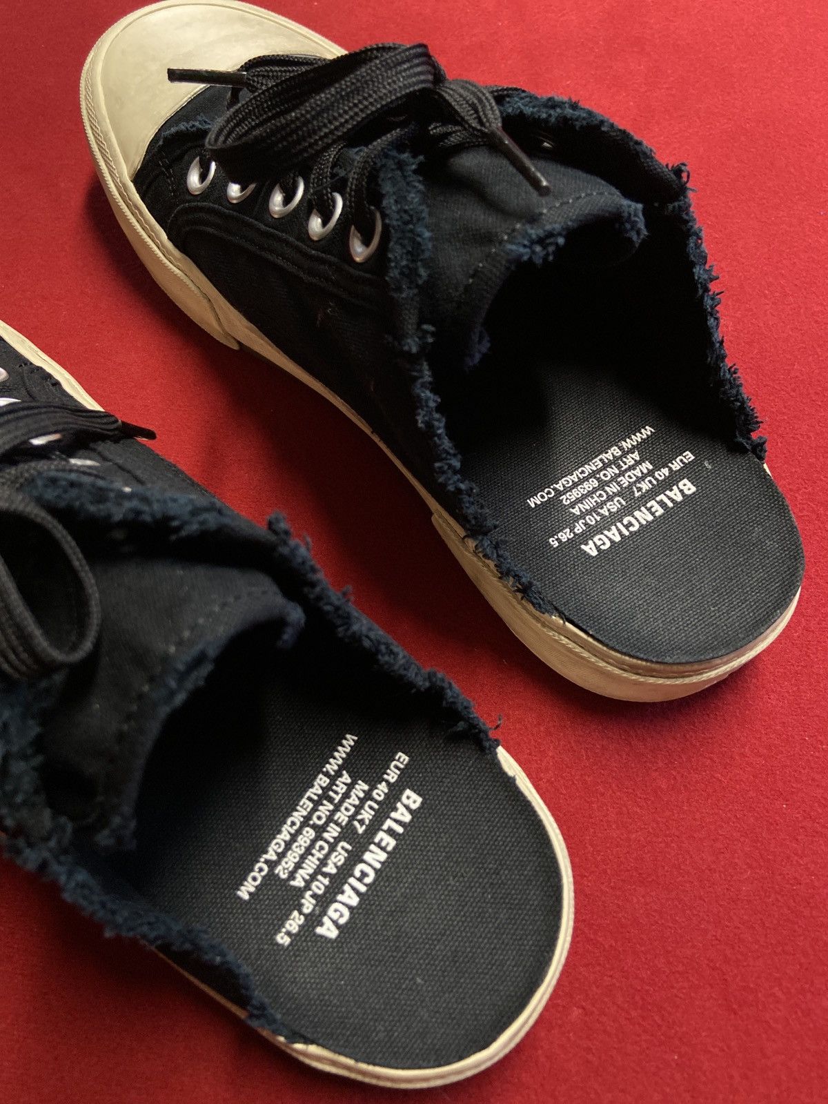 Balenciaga Balenciaga Distressed Paris Sneaker Size US 7 / EU 40 - 2 Thumbnail