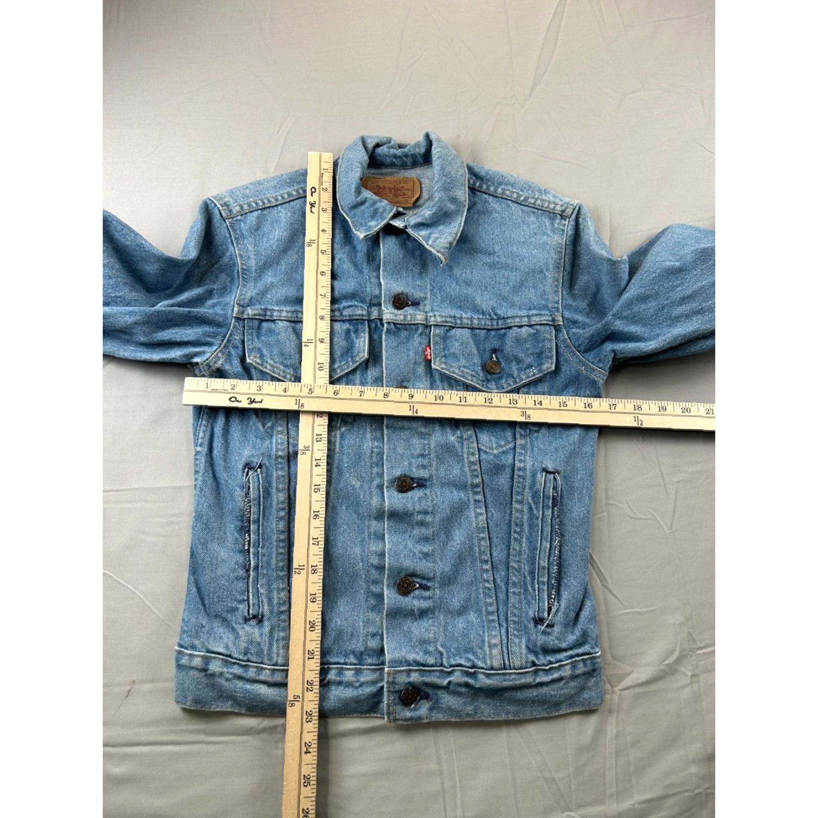 Levi's VINTAGE Levi's Denim Jacket Mens 34 XS Blue USA 90s Trucker Shirt Mens Denim Jacket 90s USA Size US XS / EU 42 / 0 - 3 Thumbnail