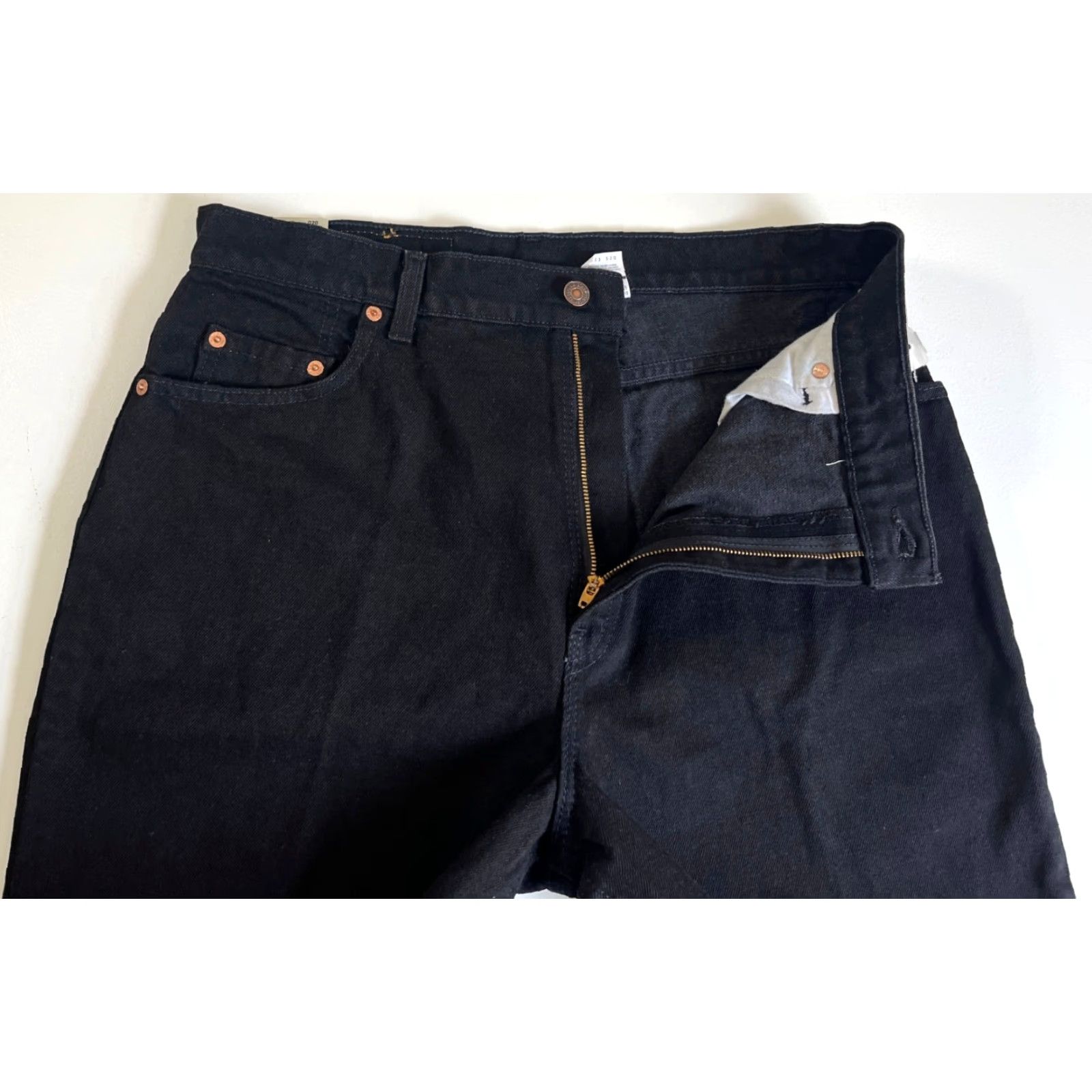 Levi's VINTAGE Levi's 551 Jeans Women’s Black 16 NWT Relaxed Fit Tapered Leg 90s USA 32.5 Inseam 100% Cotton Denim Jeans Mens? Size 38" / US 16 / IT 52 - 4 Thumbnail