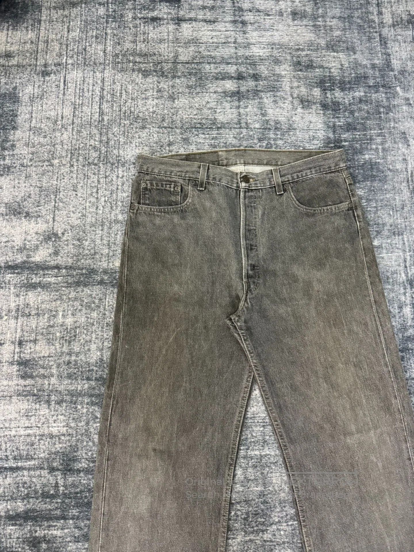 Vintage Vintage Levi's 501 90s USA Jeans. Size US 35 - 3 Thumbnail