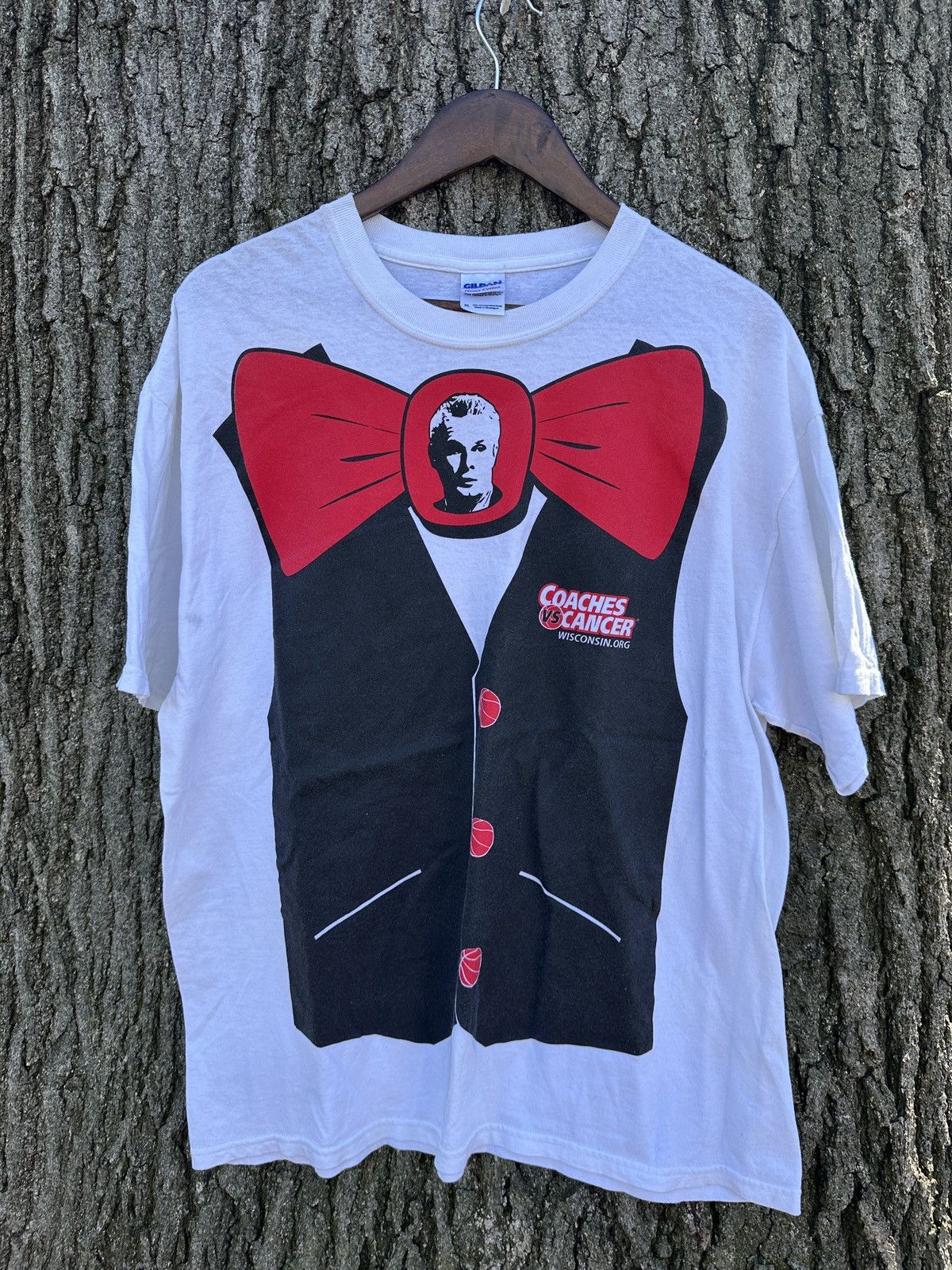 Gildan × Vintage Vintage Coaches vs Cancer Gildan Graphic T Shirt Size US XL / EU 56 / 4 - 1 Thumbnail