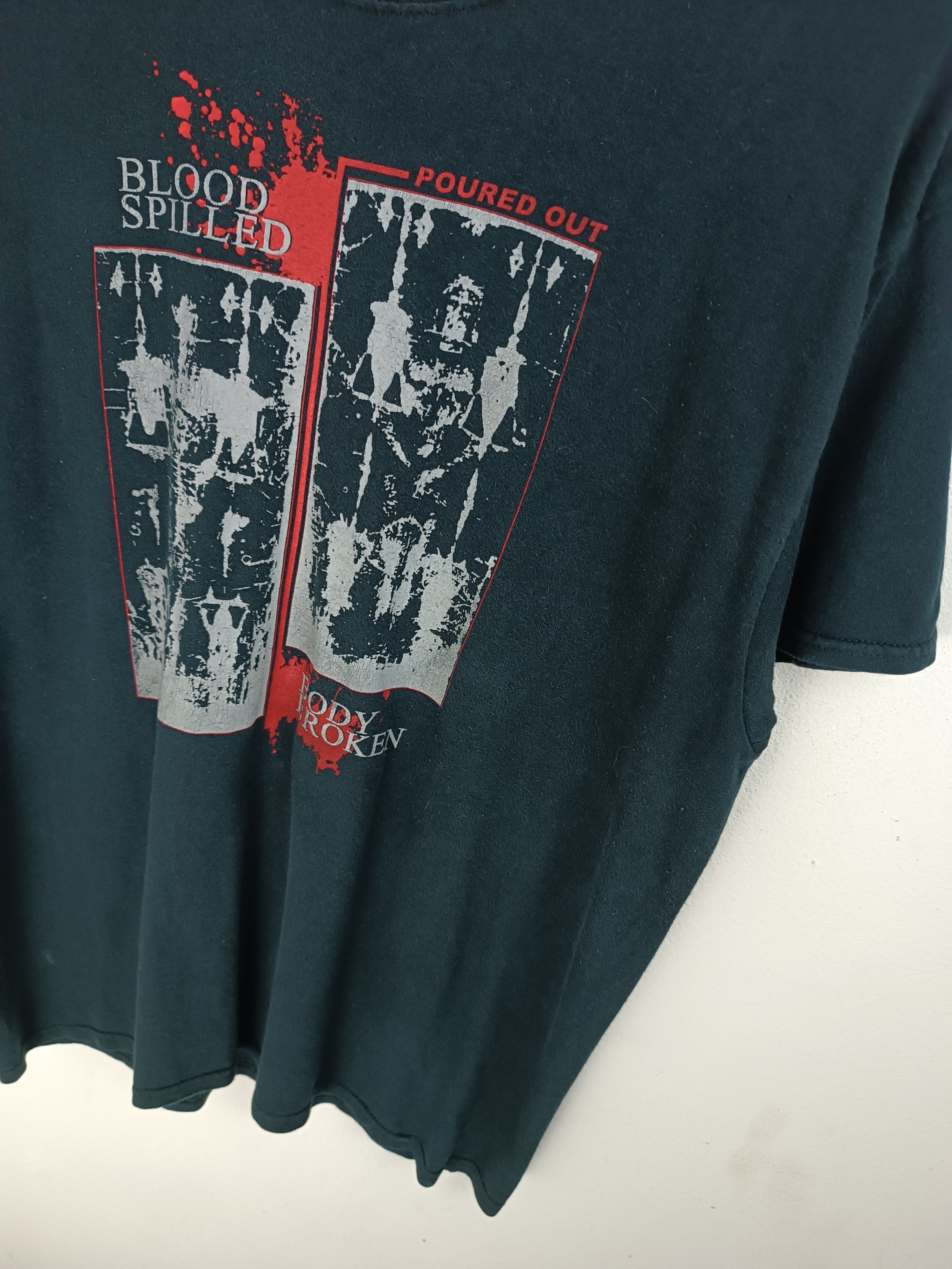 Band Tees VINTAGE POURED OUT HARDCORE TEE architects trivium unearth Size US L / EU 52-54 / 3 - 6 Thumbnail