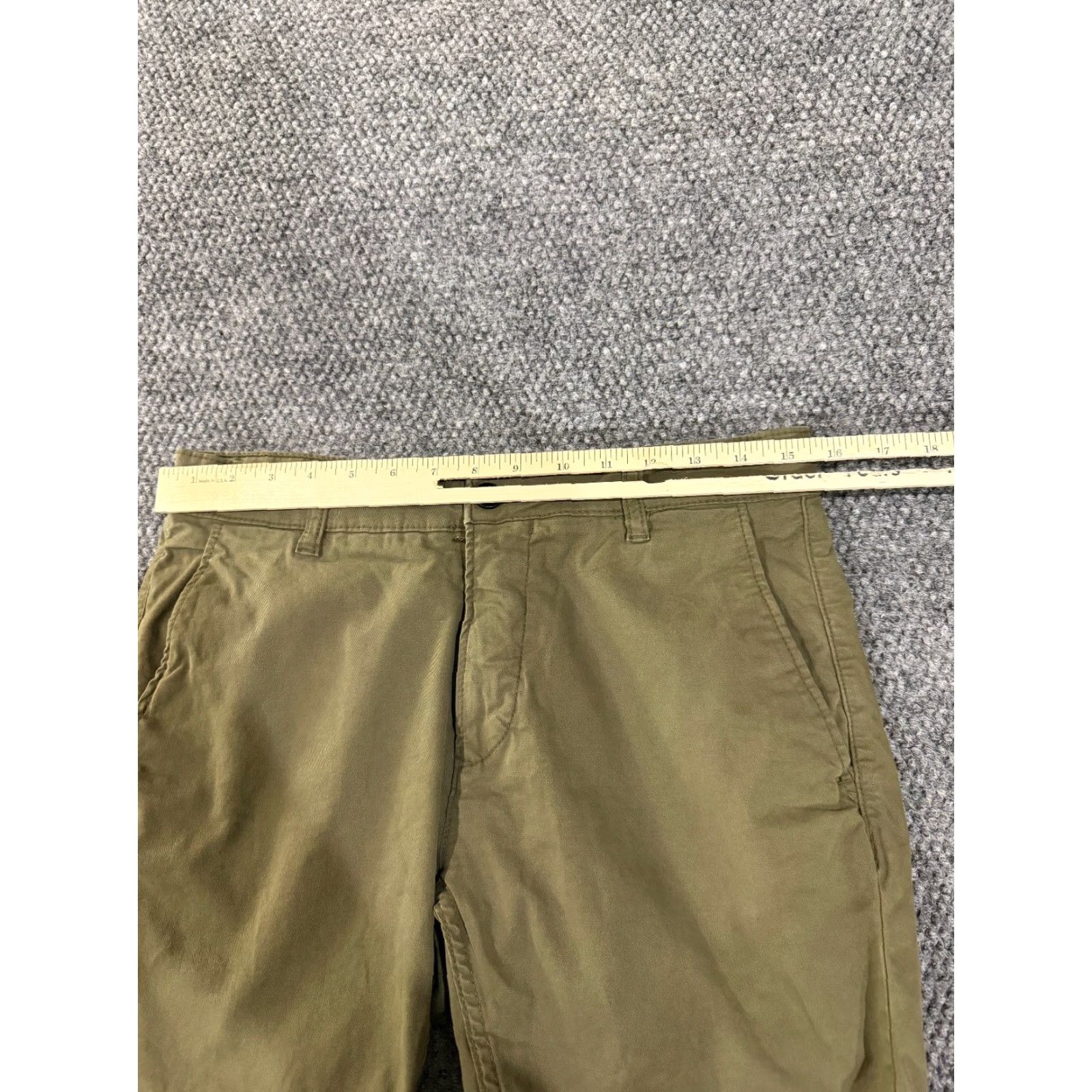 Zara Zara Chino Shorts Mens 31 Green Flat Front Cotton Stretch 5-Pocket Regular Rise Mid 9 In Inseam 9 In Casual Summer Spring Size US 31 - 5 Thumbnail