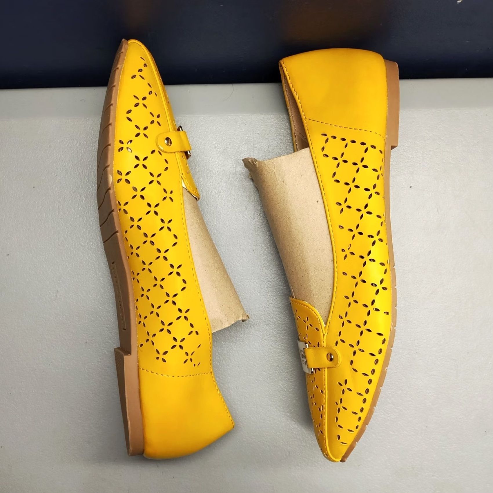 Kenneth Cole Kenneth Cole Reaction Flash Perf Flats Womens Size 7 Yellow Synthetic Cutout Slip On - NWOB Size US 7 / IT 37 - 3 Thumbnail