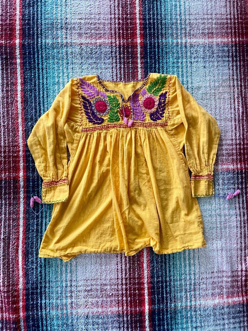 Vintage 70s Embroidered Yellow Floral Tunic M Size M / US 6-8 / IT 42-44 - 1 Thumbnail