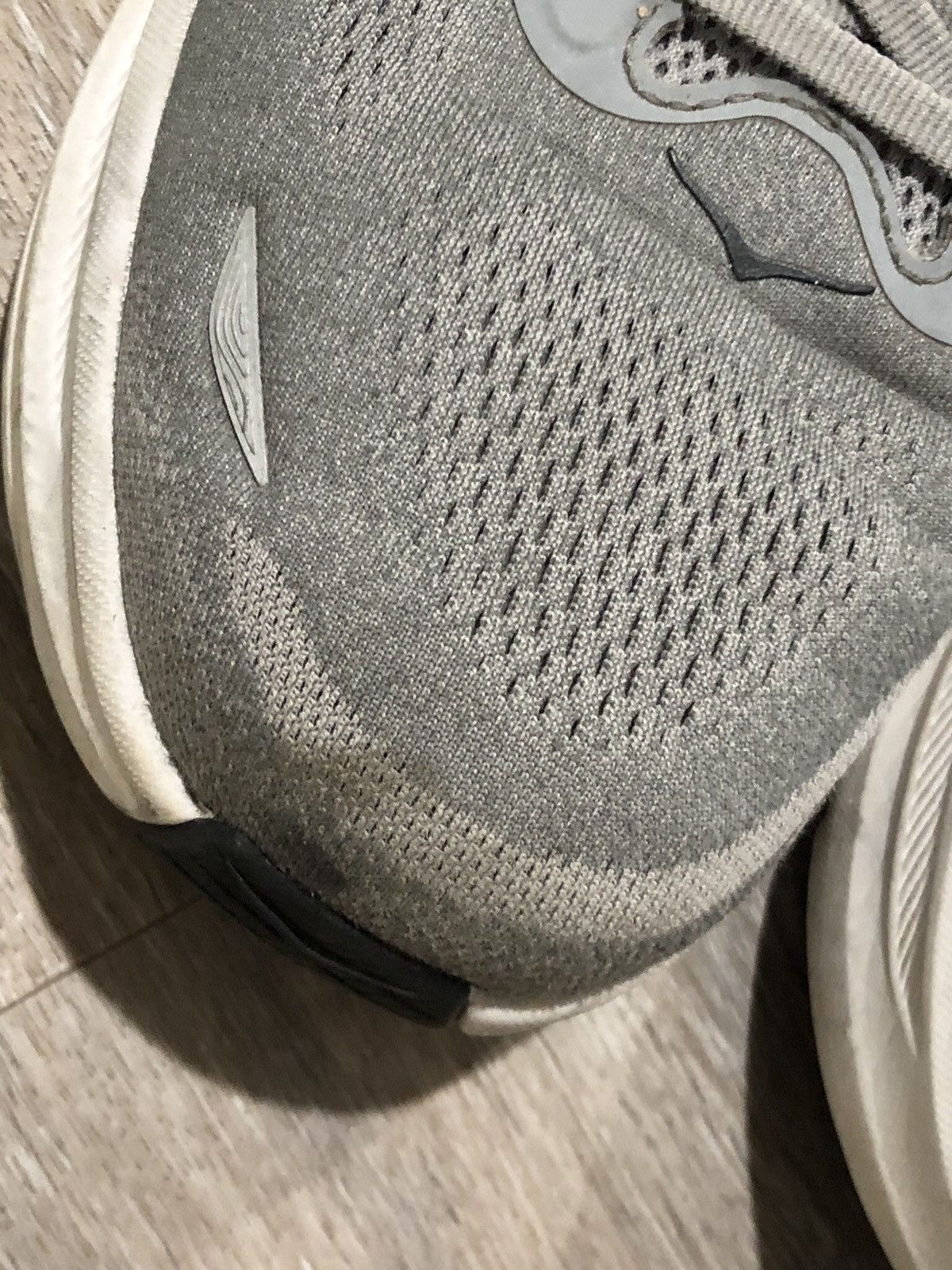 Hoka Hoka One One Shoes Mens Size 14 Gray White Bondi 9 Road Run Size US 14 / EU 47 - 4 Thumbnail