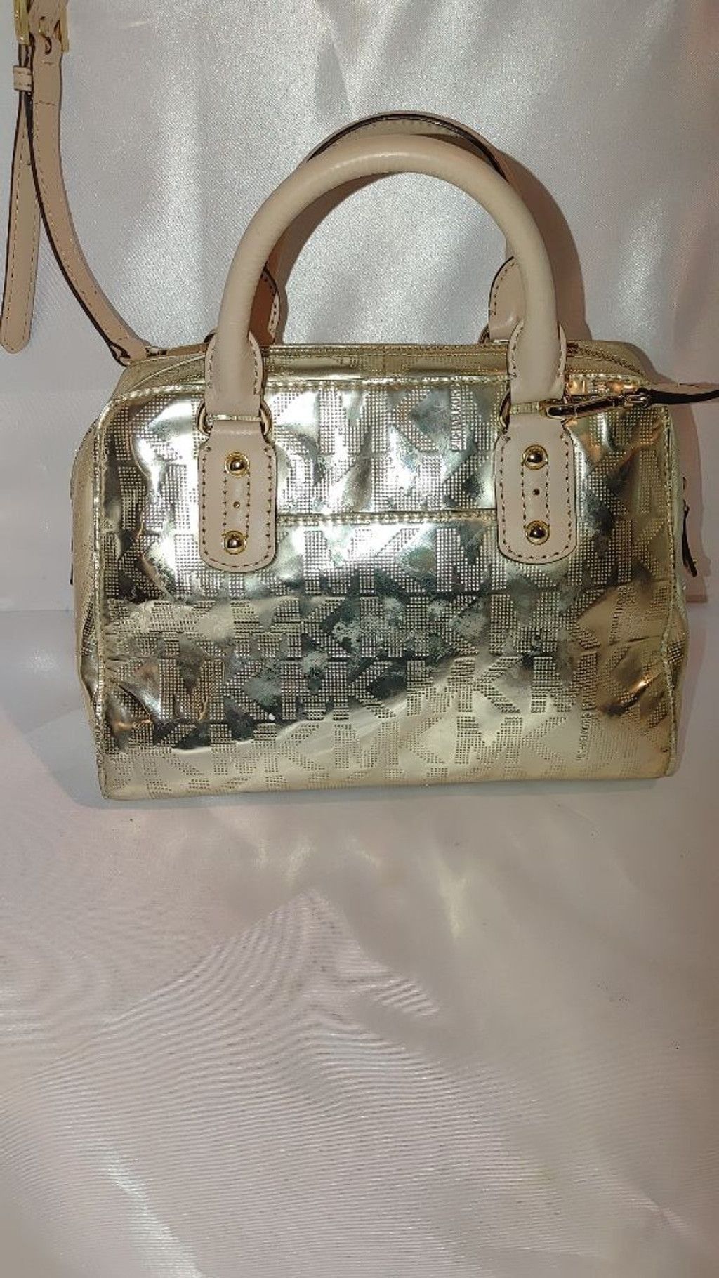 Michael Kors Michael Kors Metallic Patent Leather Signature Crossbody Size ONE SIZE - 4 Thumbnail