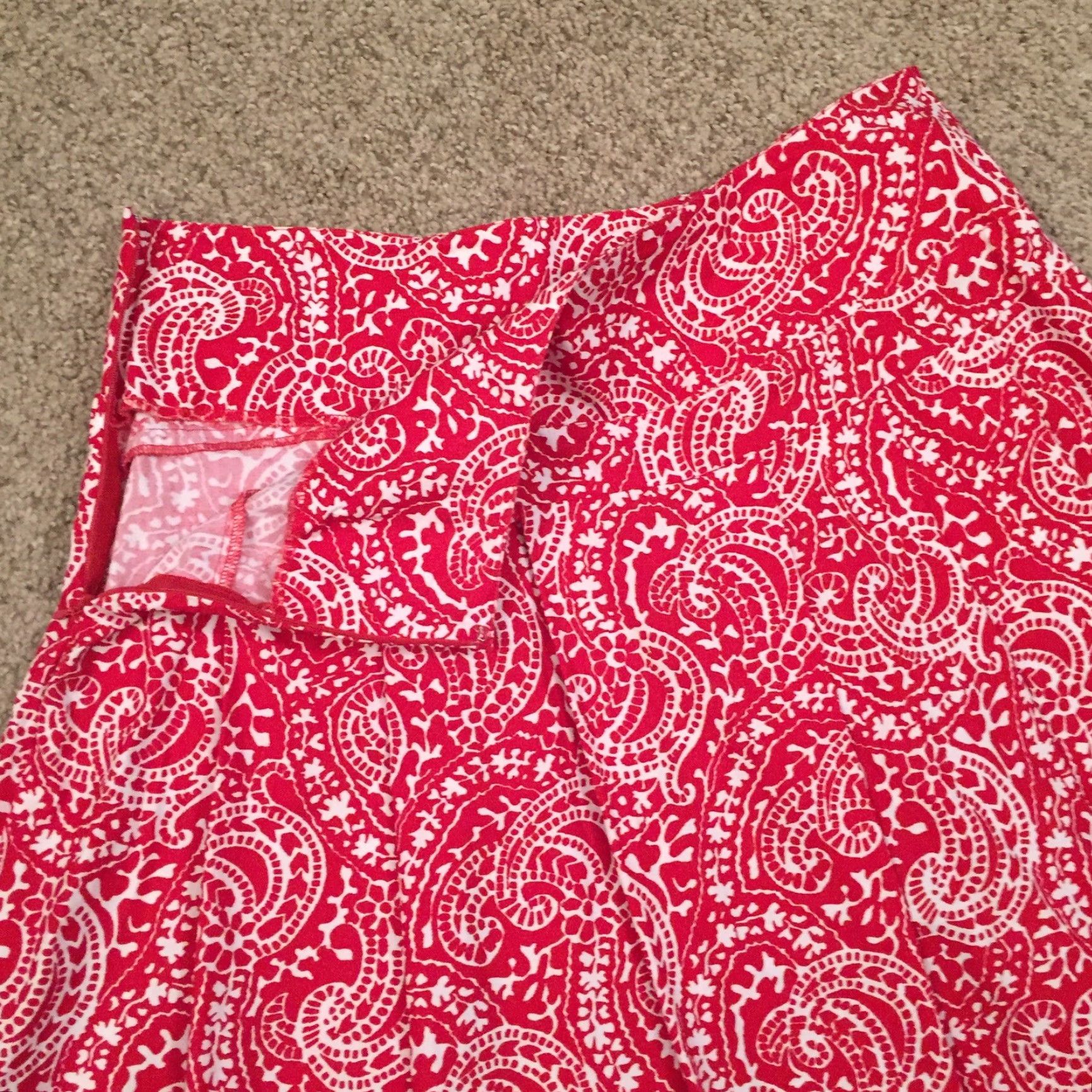 Tommy Hilfiger Tommy Hilfiger Skirt Women Short Red Paisley Pockets Unlined Zip Casual Size 8 Size 30" / US 8 / IT 44 - 7 Thumbnail