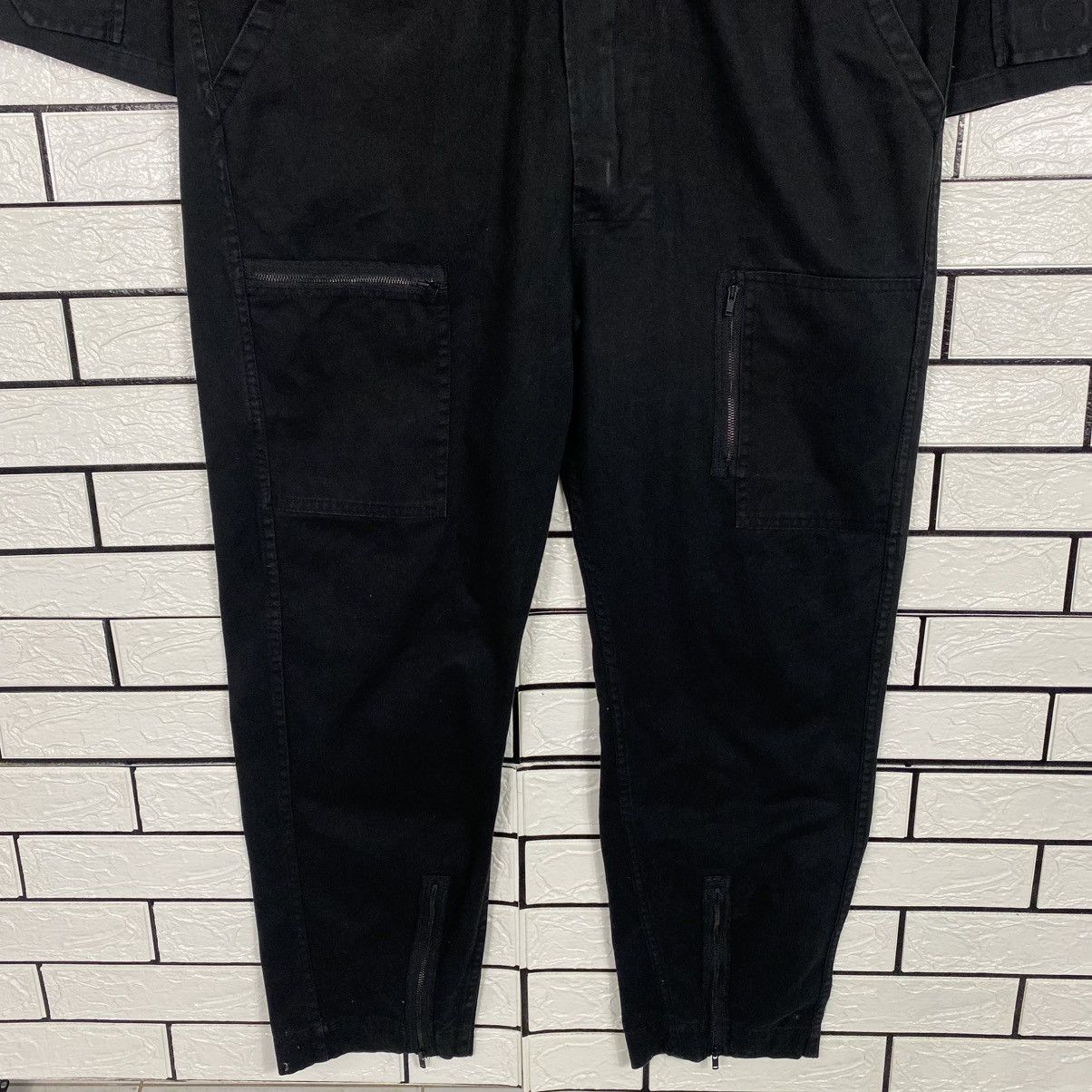 Fragment Design 📌VLONE X FRAGMENT DESIGN FRIENDS FRAGMENT FLIGHT SUIT Size US 40 / EU 56 - 13 Thumbnail