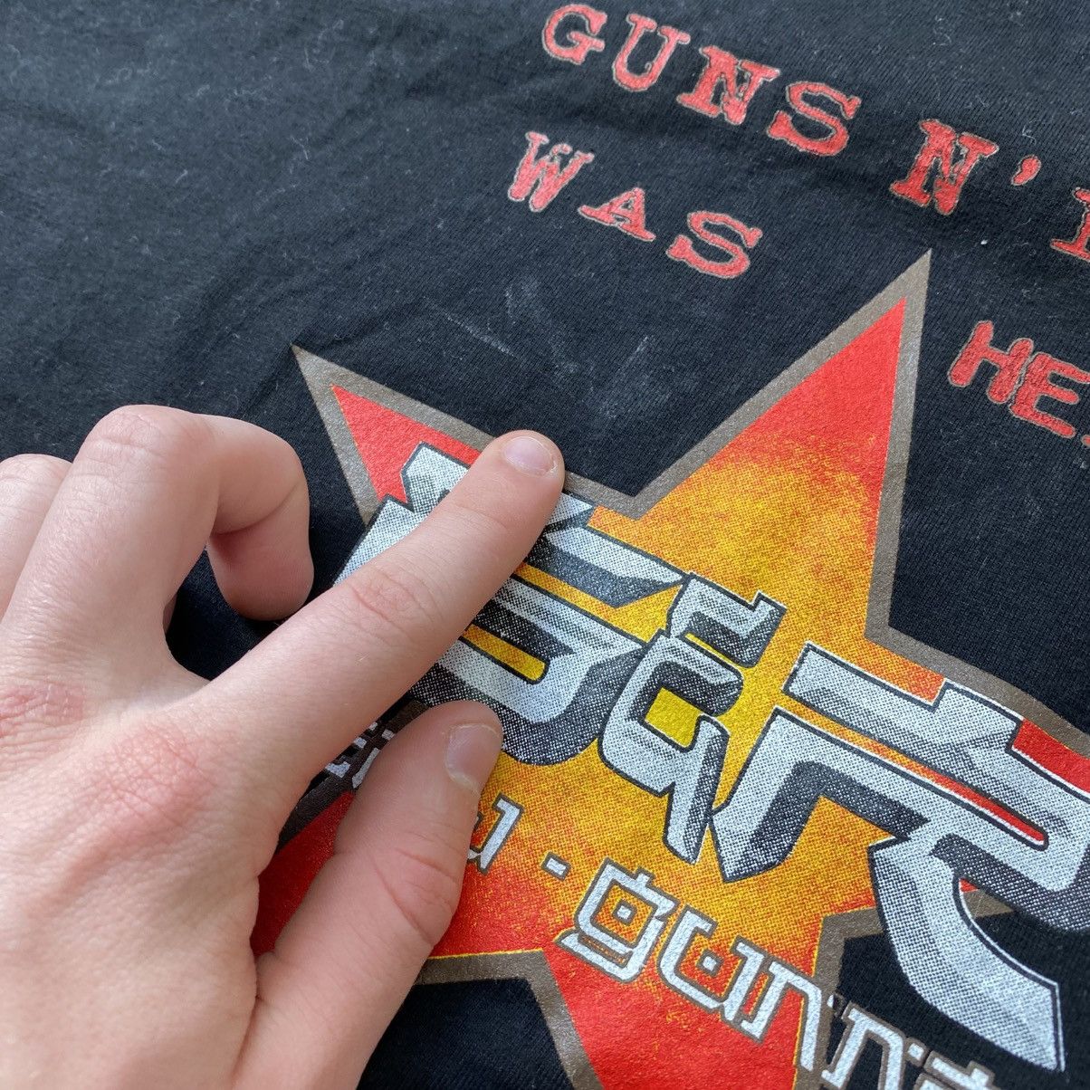 Band Tees Vintage Guns N Roses Big Logo Graphic 90’s band tee Size US M / EU 48-50 / 2 - 10 Thumbnail
