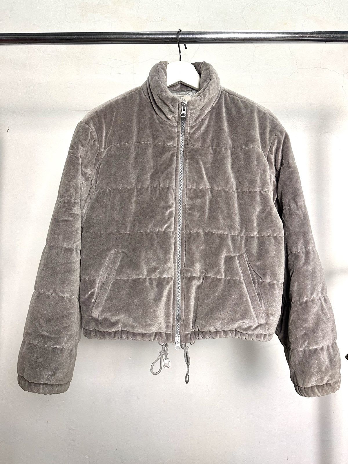 Giorgio Armani 90’s Armani Jeans Velvet Puffer Jacket Size US S / EU 44-46 / 1 - 1 Thumbnail