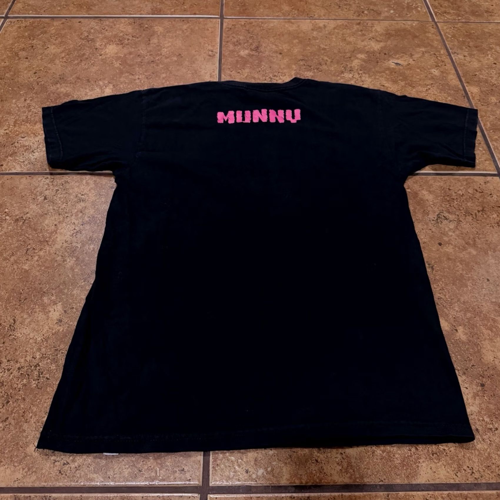 Vintage VINTAGE Kidrobot Persue Munny Shirt Limited Edition Y2K Graffiti Size Small Mens T-Shirt Cotton Black 2000s Rare Graphic Print Crew Neck Short Sleeve Size US S / EU 44-46 / 1 - 5 Thumbnail