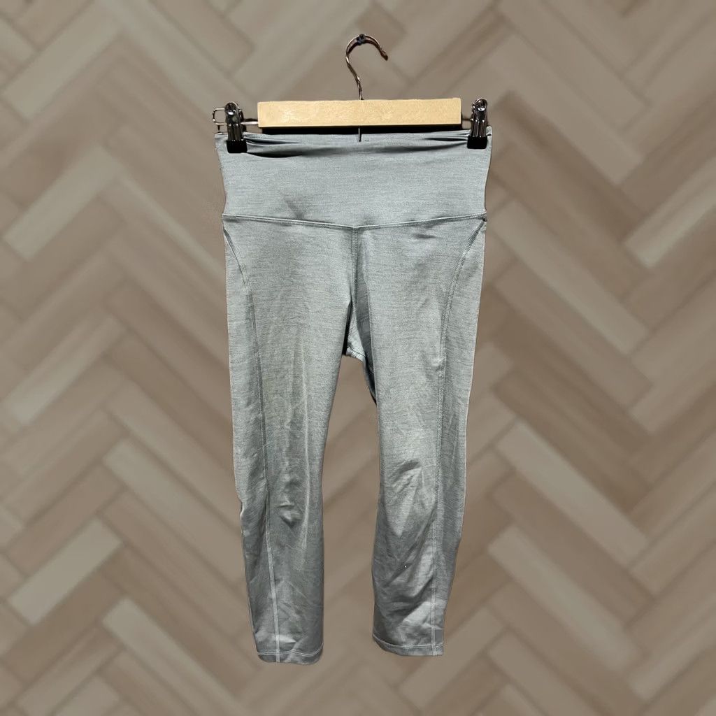 Nike Nike Womens Gray Cropped Athletic Legging Pants Size Small Drawstring Size 28" / US 6 / IT 42 - 1 Thumbnail