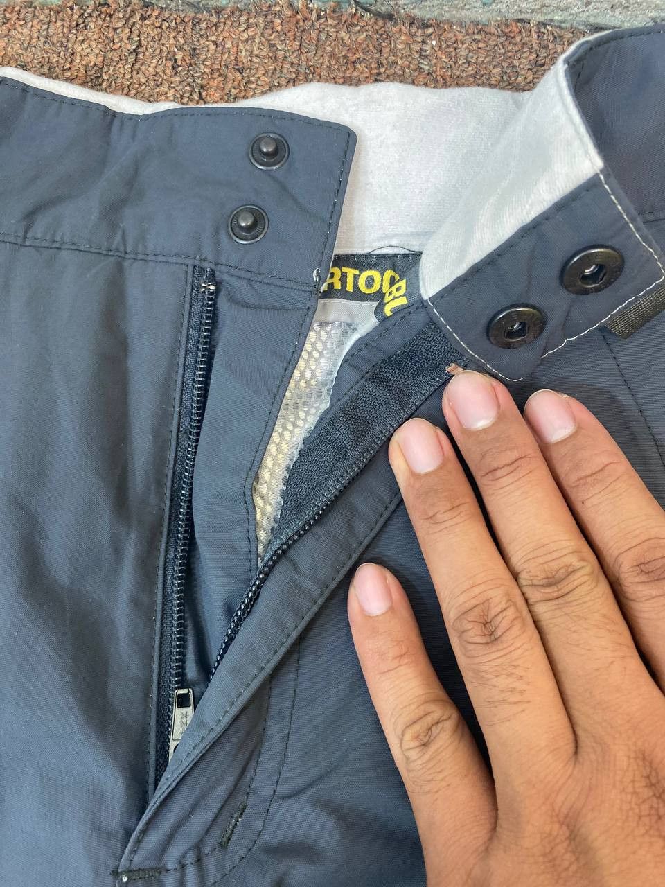 Burton burton ski pants very nice design Size US 31 - 11 Thumbnail