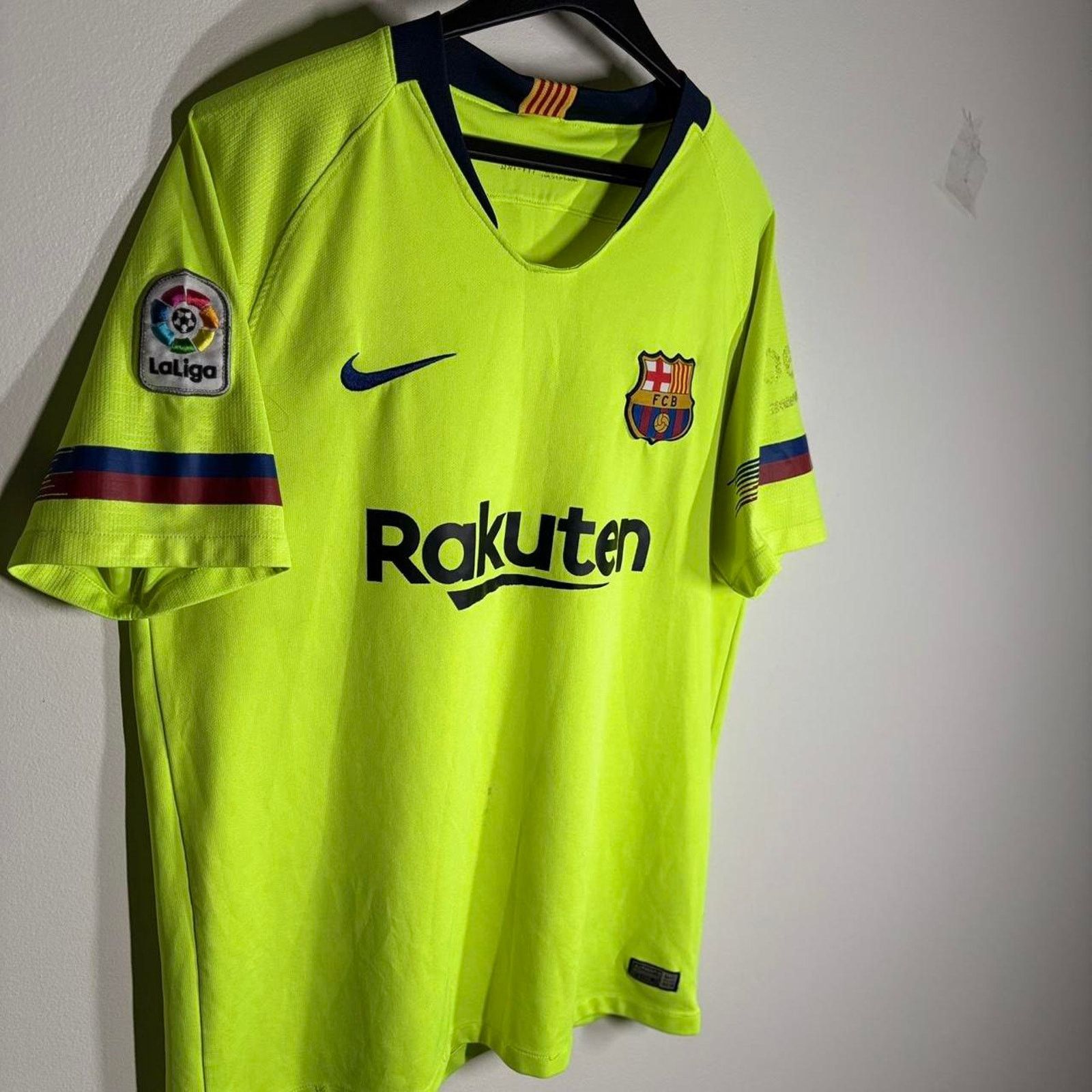 Nike Nike barcelona 2017-18 yellow third jersey kit size small Size US M / EU 48-50 / 2 - 2 Thumbnail