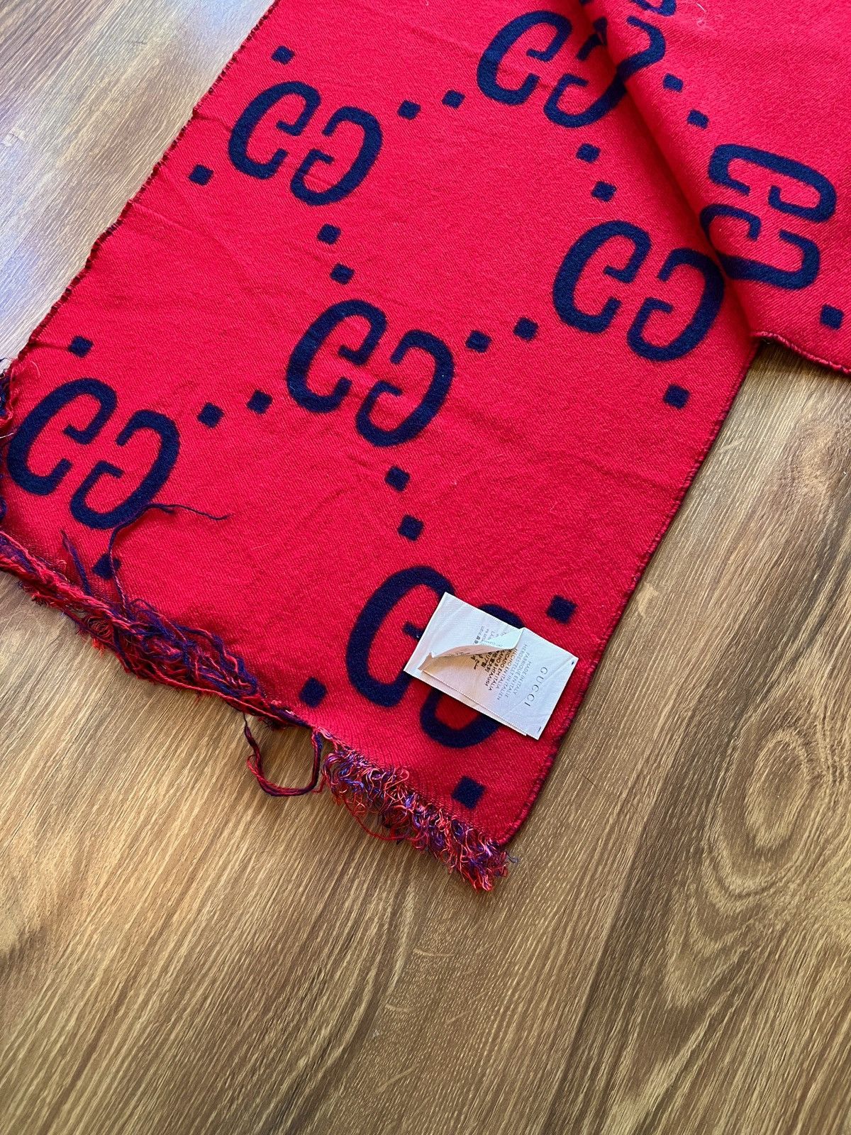 Gucci Rare Gucci Freedom GG Jacquard Wool Silk Scarf (Red/Blue) Size ONE SIZE - 3 Thumbnail