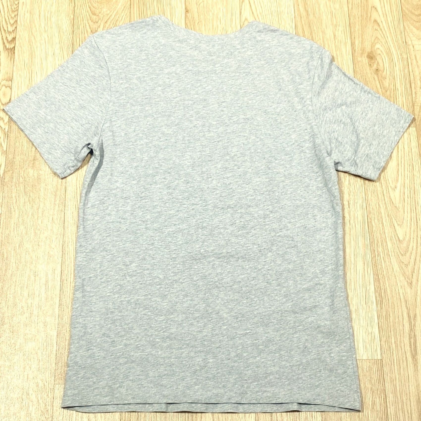 Nike Nike Shirt Size Small Sportswear Club Tee Mens In Grey Used Crew Neck Top Size US S / EU 44-46 / 1 - 4 Thumbnail