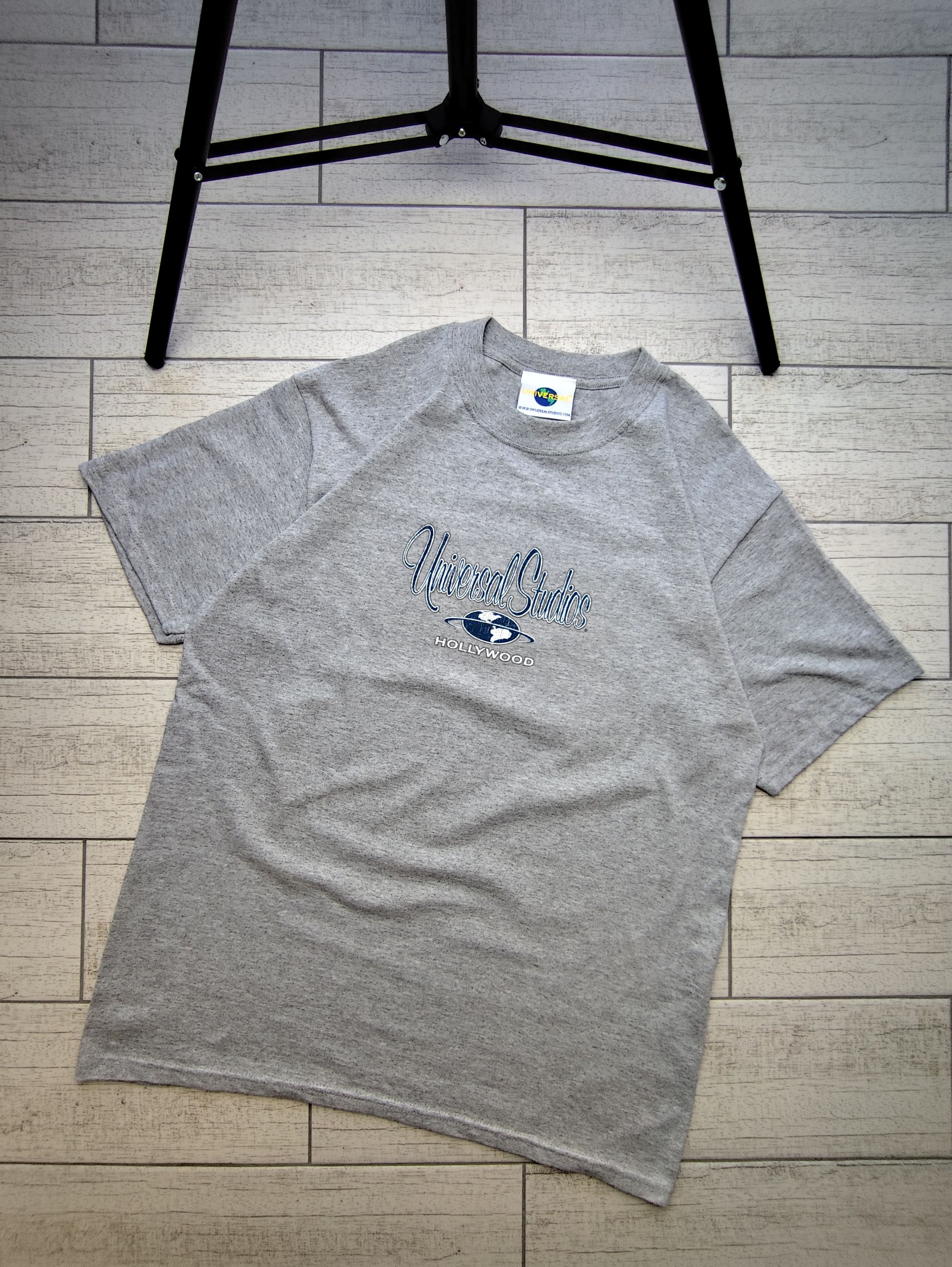Universal Studios × Vintage Vintage streetwear y2k 90s Universal Studios T Shirt Sz L Size US L / EU 52-54 / 3 - 1 Thumbnail