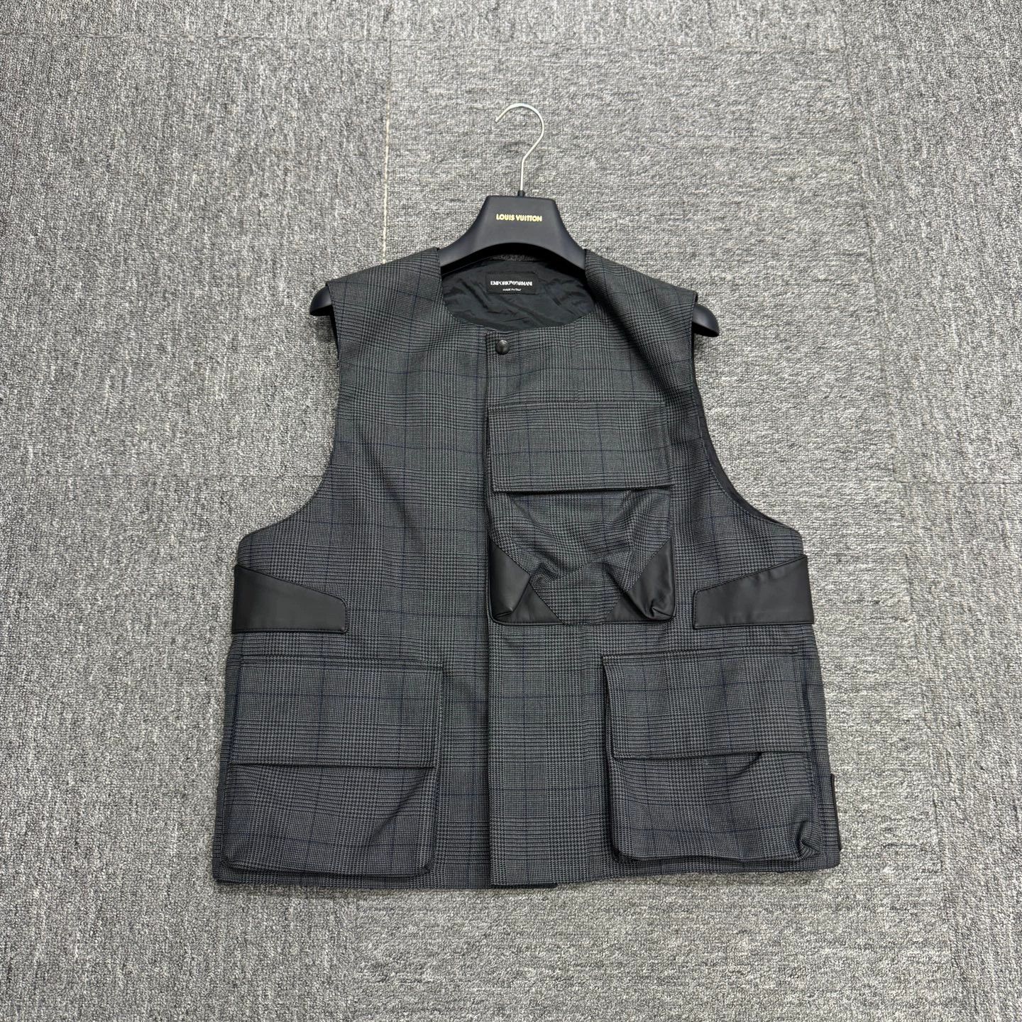 Emporio Armani EMPORIO ARMANI Wool Vest 46 99 New Size US S / EU 44-46 / 1 - 1 Thumbnail