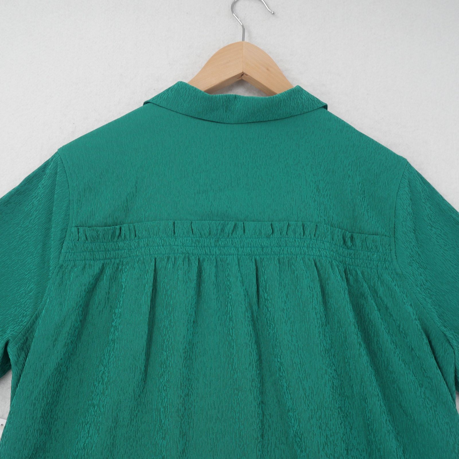 Athleta NEW Athleta Green Echo Crop Button Up Short Sleeve Shirt Size XXS / US 00 / IT 34 - 7 Thumbnail