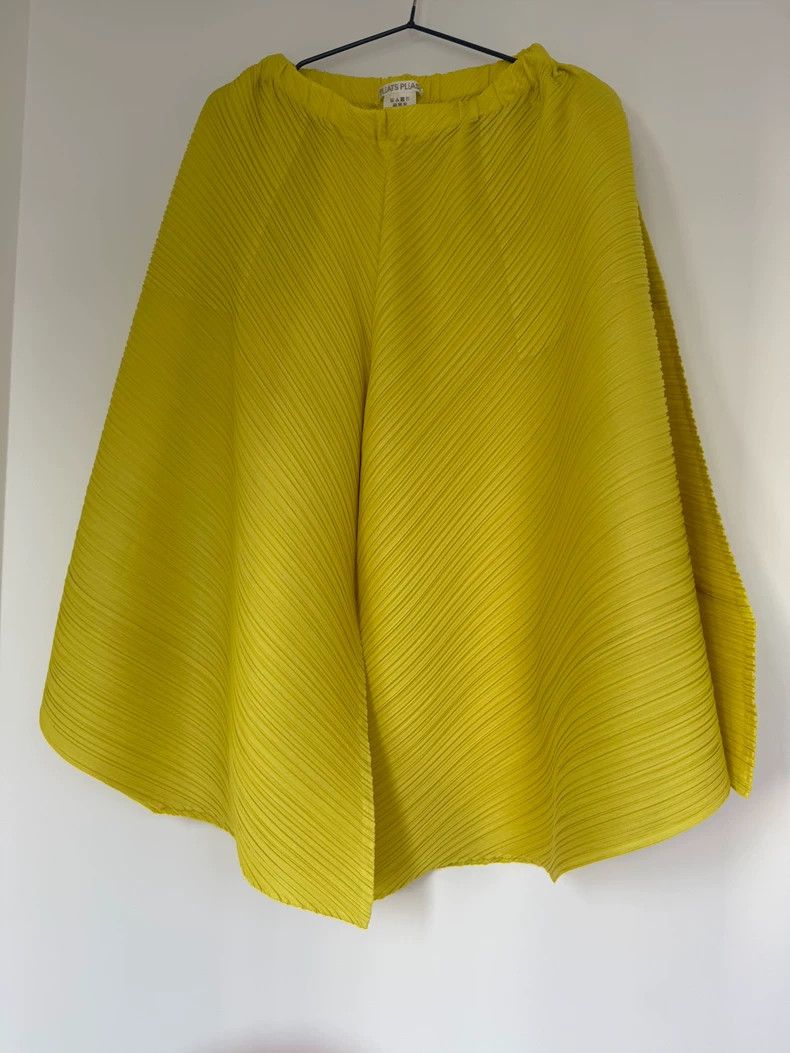 Issey Miyake issey miyake size:3 Yellow culottes Size 42" / US 20 - 2 Thumbnail