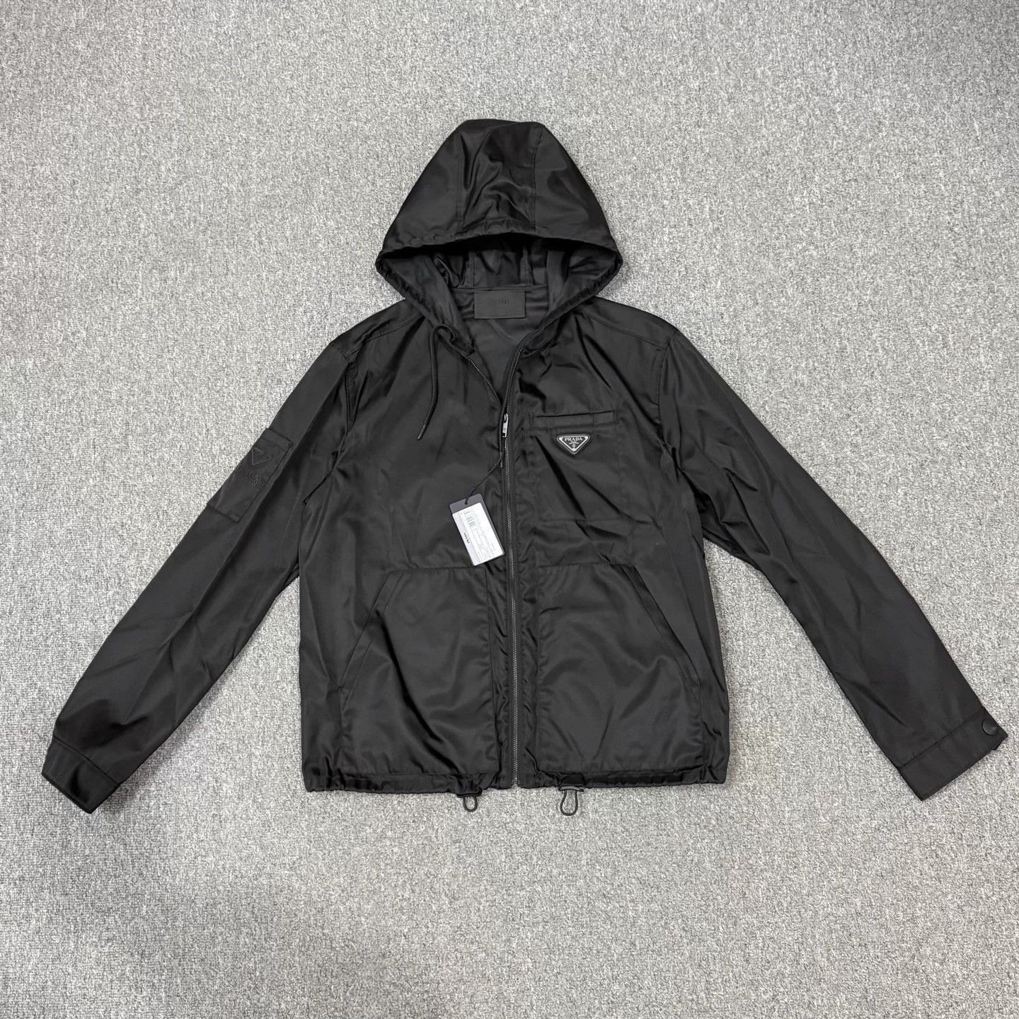 Prada Prada black triangle logo jacket 48 unused with tags Size US M / EU 48-50 / 2 - 1 Thumbnail