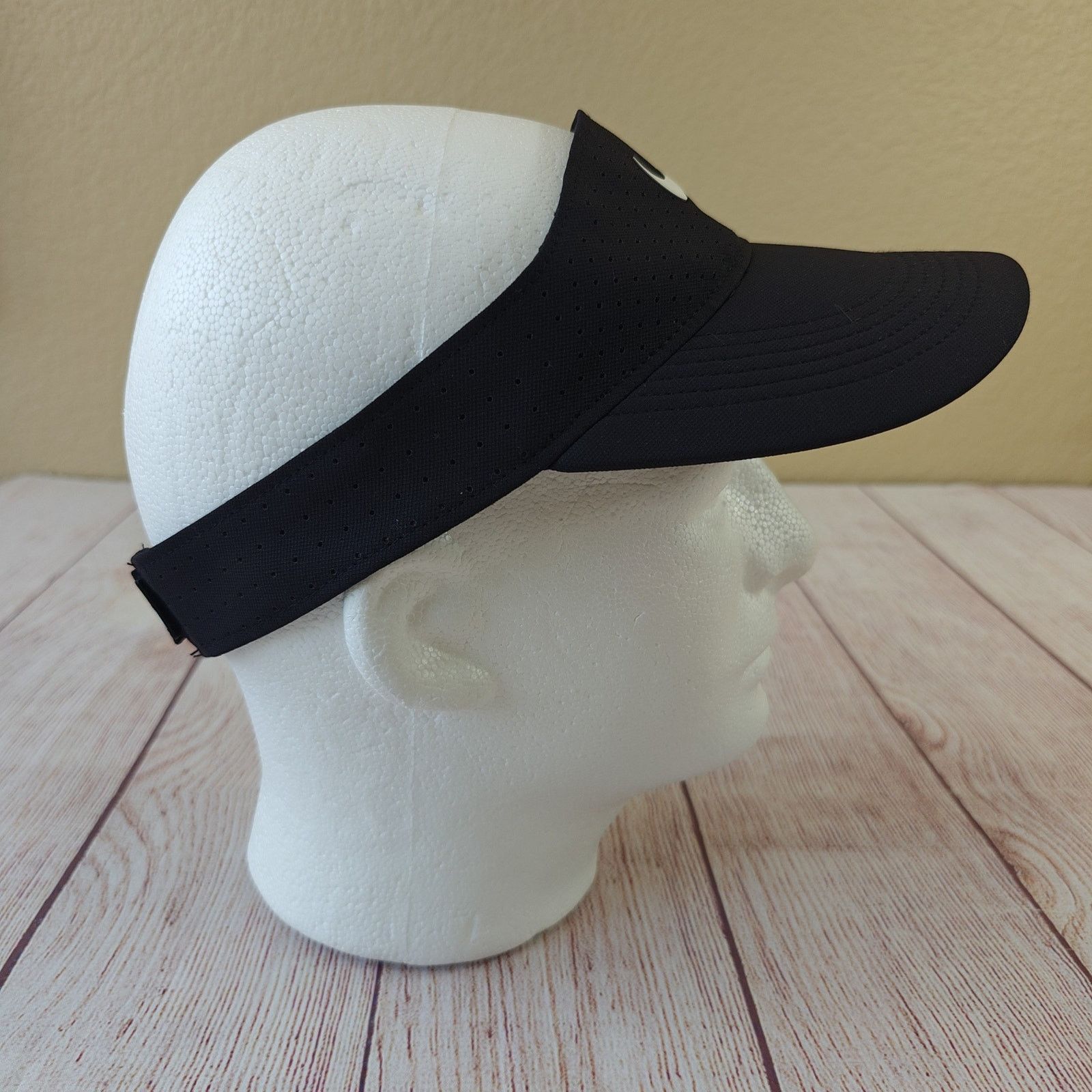 Nike Nike AeroBill Running Golf Tennis Visor Style AV6960-010 Size ONE SIZE - 7 Thumbnail