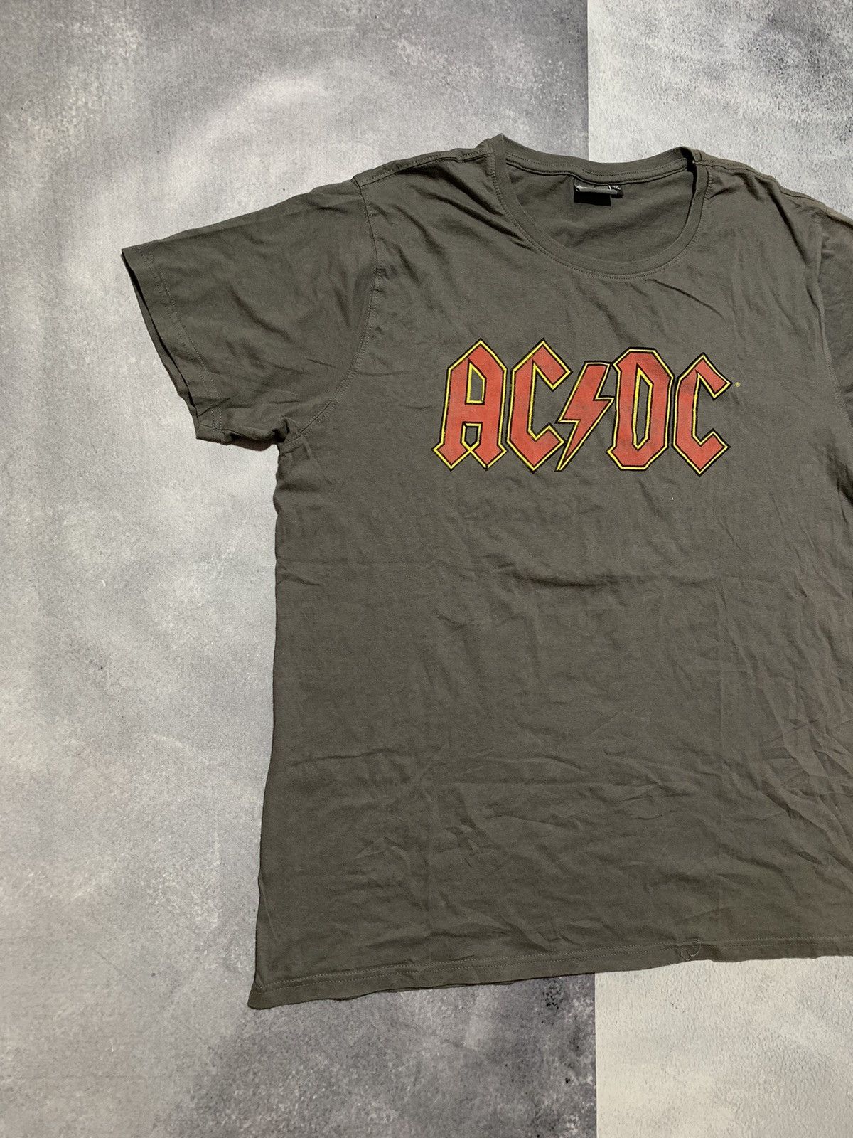 Band Tees × Vintage Vintage Y2K AC/DC band tee big logo style size XXXL Size US XXL / EU 58 / 5 - 2 Thumbnail