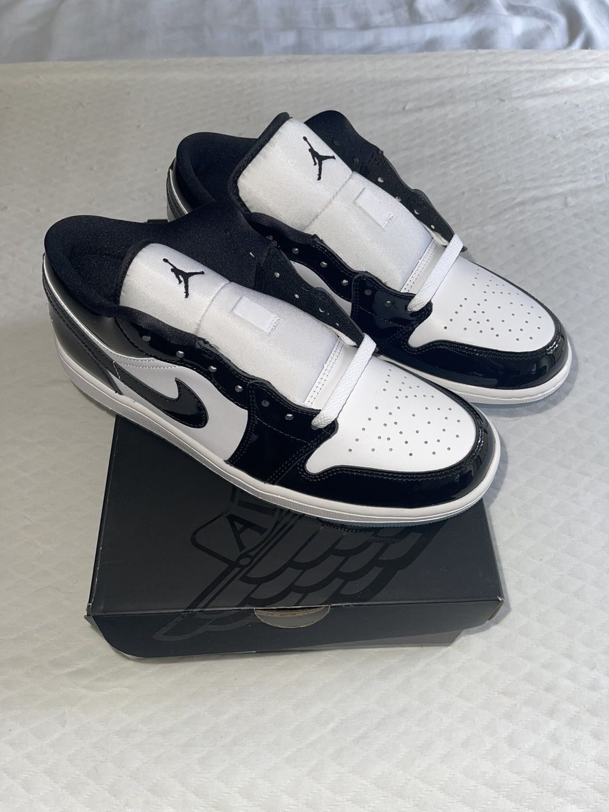 Air Jordan low Concord size 10 DS