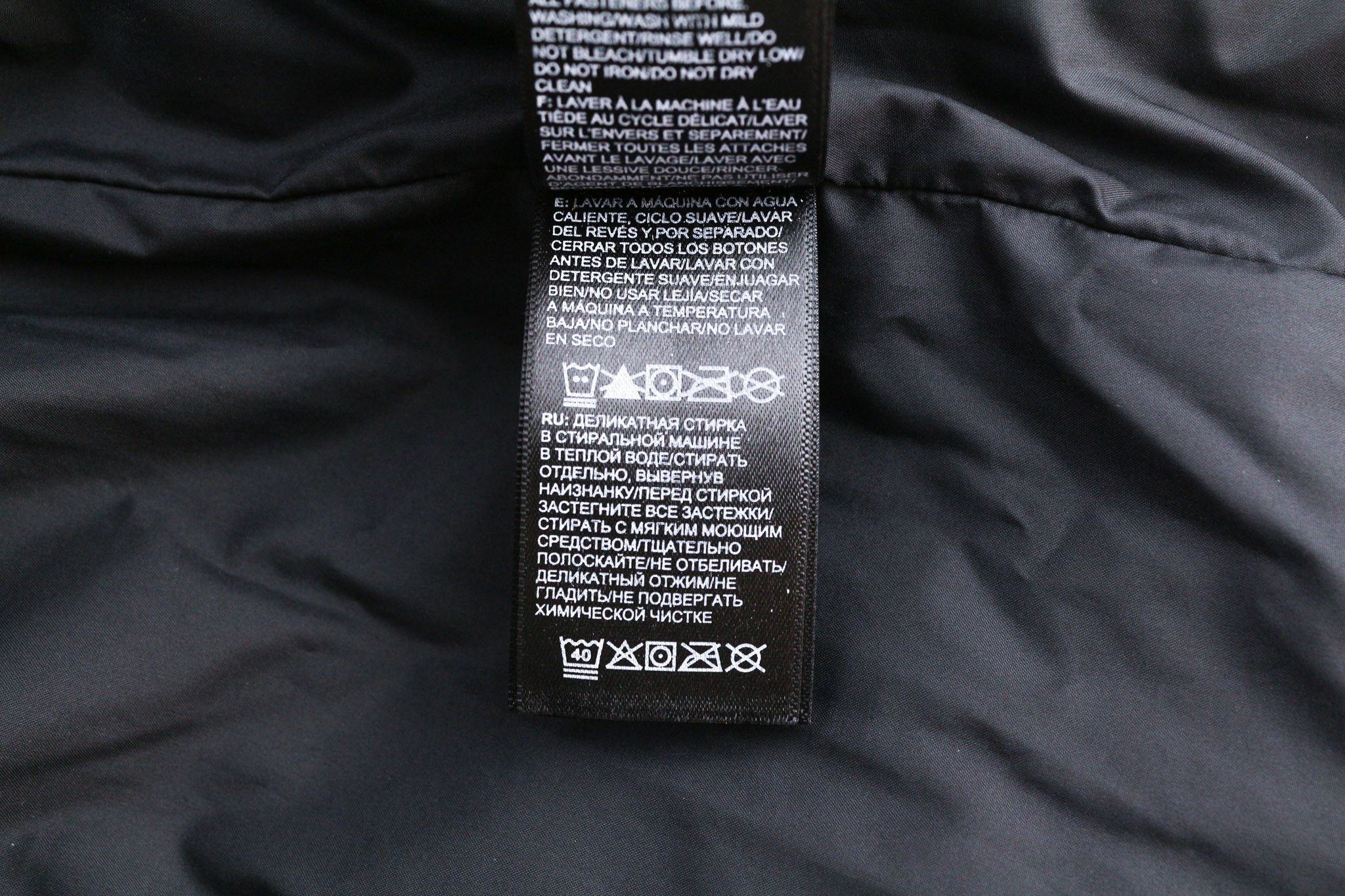 The North Face HIMALAYAN INSULATED PARKA L Lined Black Jacket 79764 Size US L / EU 52-54 / 3 - 9 Thumbnail
